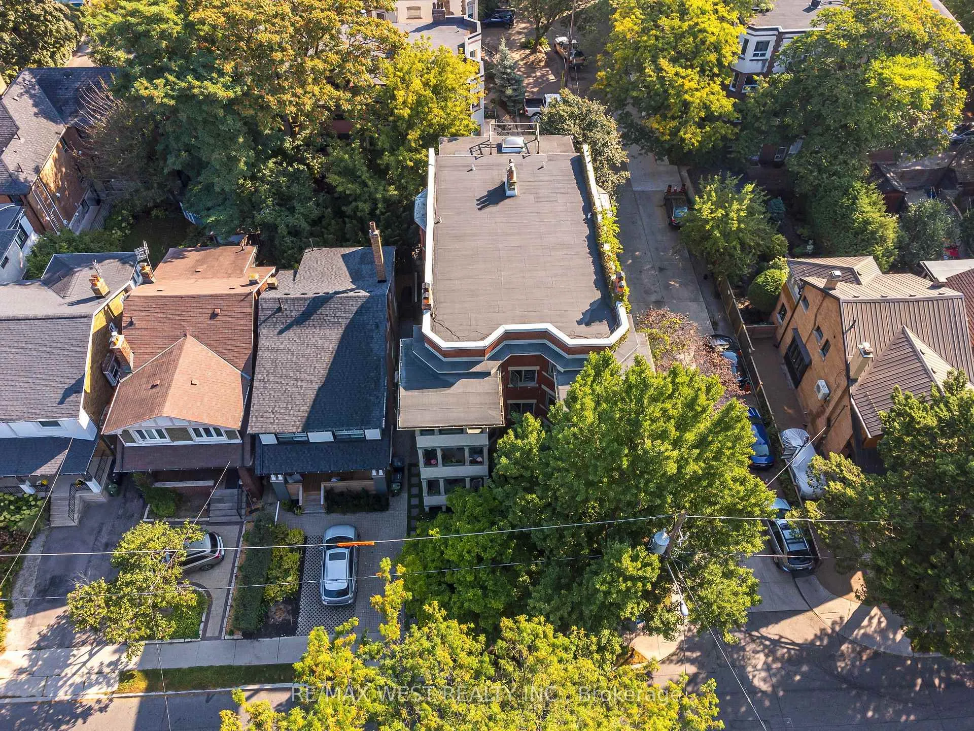 Photo 32 of 9B Humewood Drive, Toronto, Humewood-Cedarvale — HOMEH