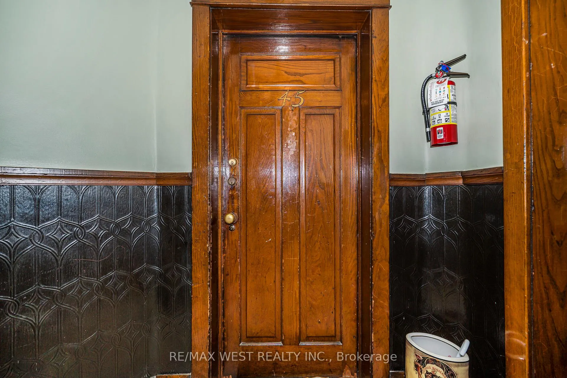 Photo 33 of 9B Humewood Drive, Toronto, Humewood-Cedarvale — HOMEH