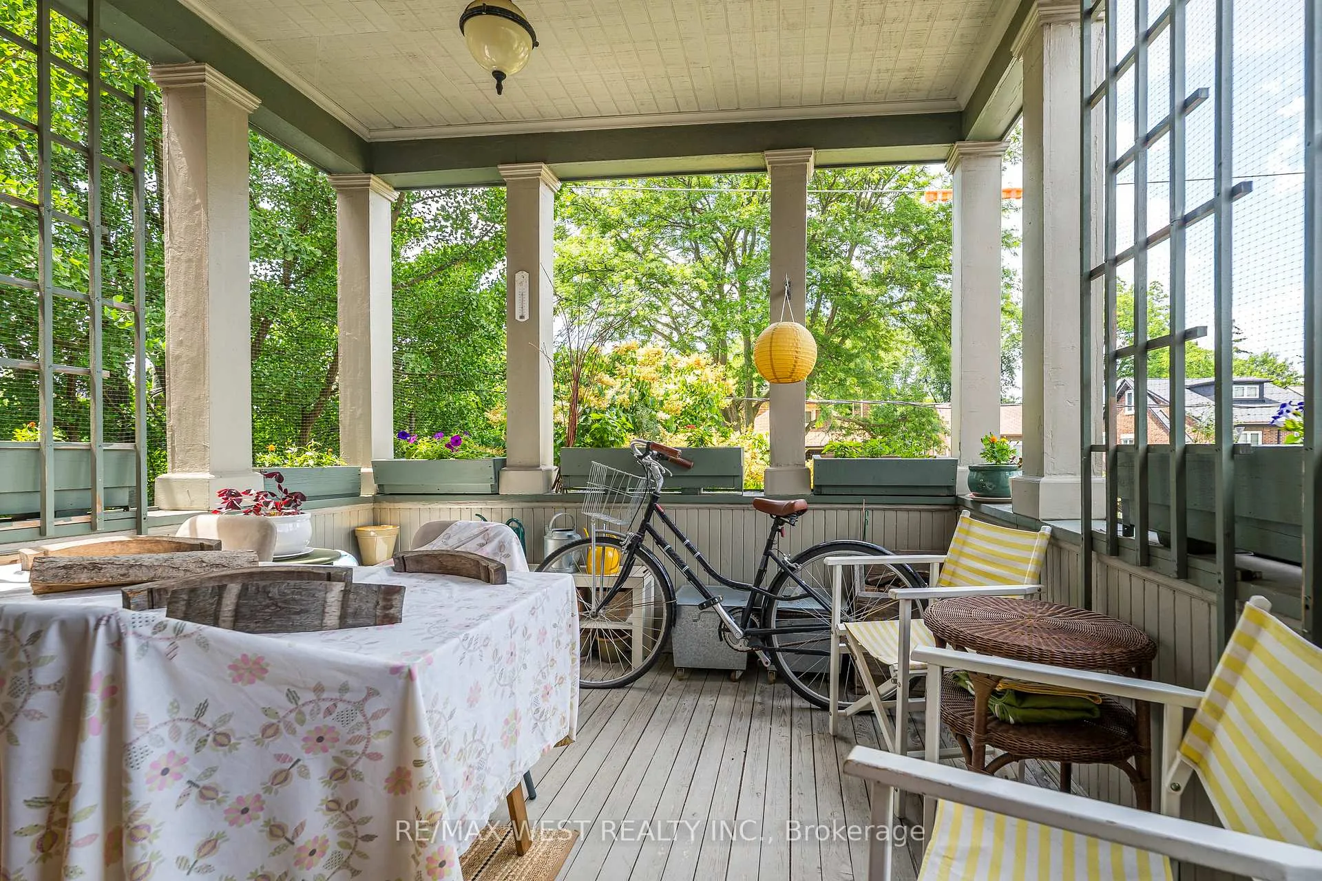 Photo 37 of 9B Humewood Drive, Toronto, Humewood-Cedarvale — HOMEH