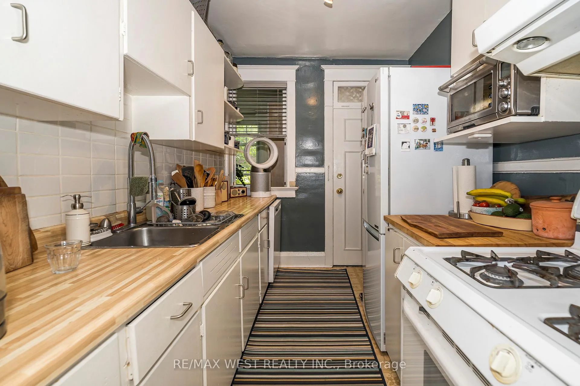 Photo 44 of 9B Humewood Drive, Toronto, Humewood-Cedarvale — HOMEH