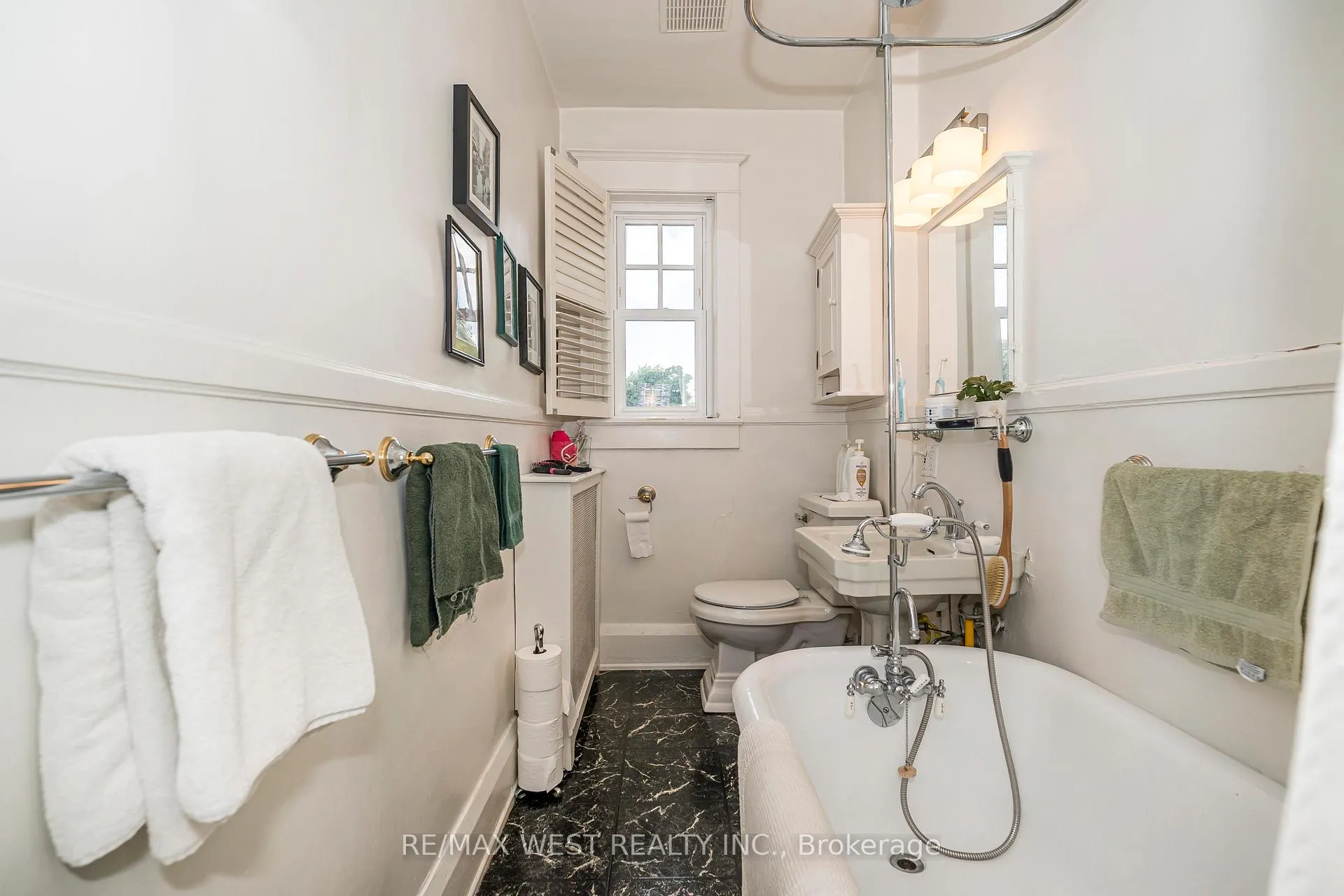 Photo 55 of 9B Humewood Drive, Toronto, Humewood-Cedarvale — HOMEH
