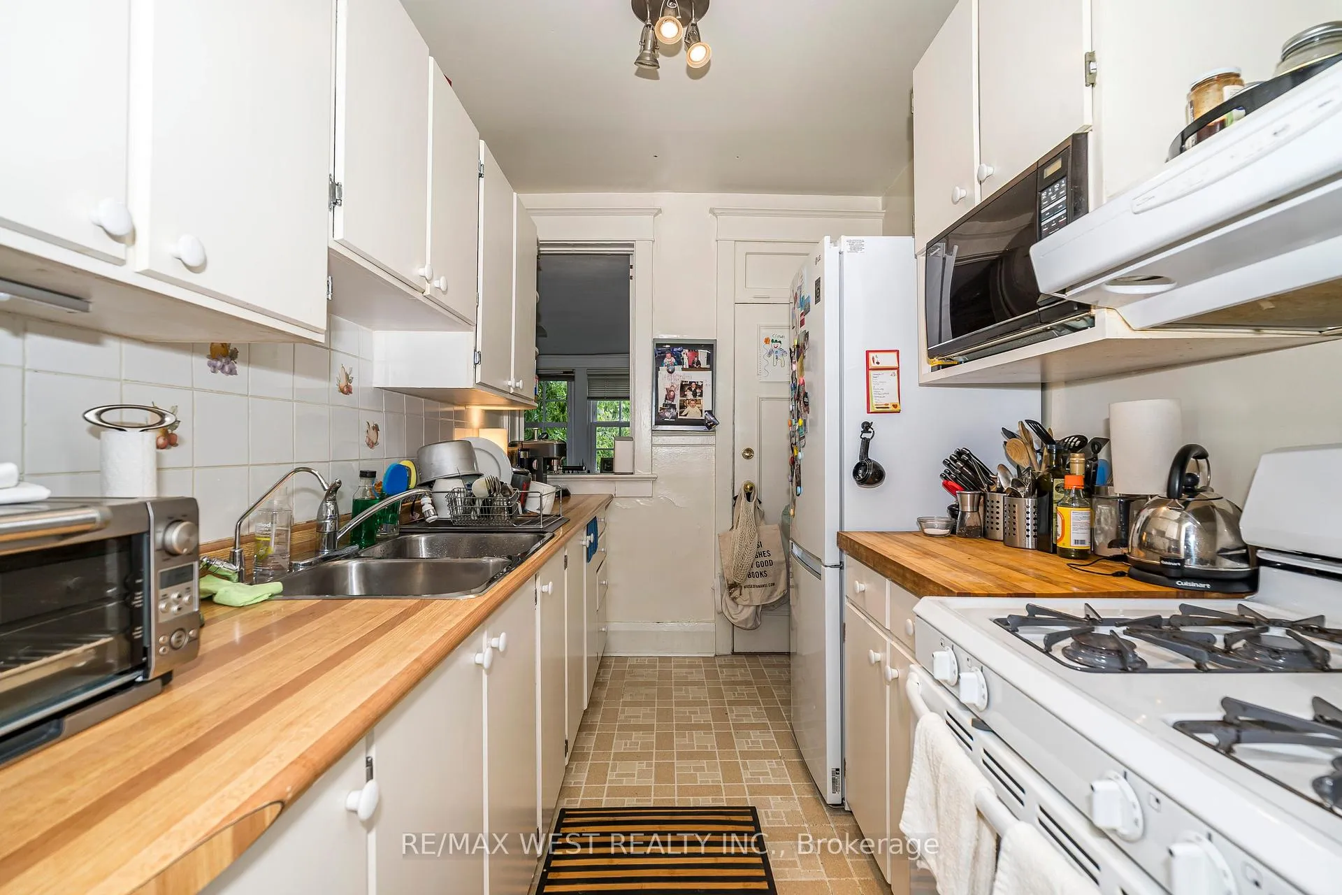Photo 64 of 9B Humewood Drive, Toronto, Humewood-Cedarvale — HOMEH
