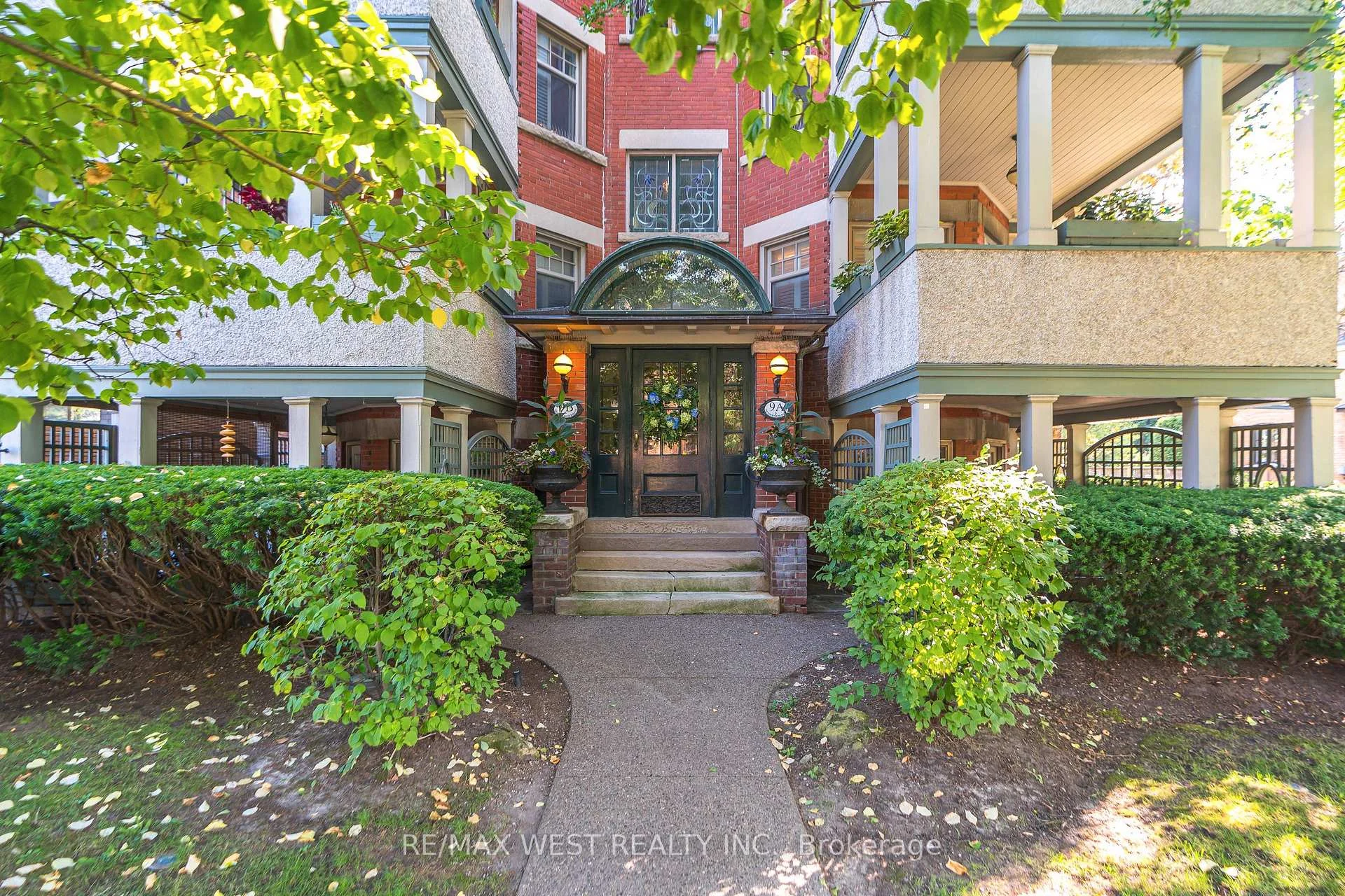 Photo 6 of 9B Humewood Drive, Toronto, Humewood-Cedarvale — HOMEH