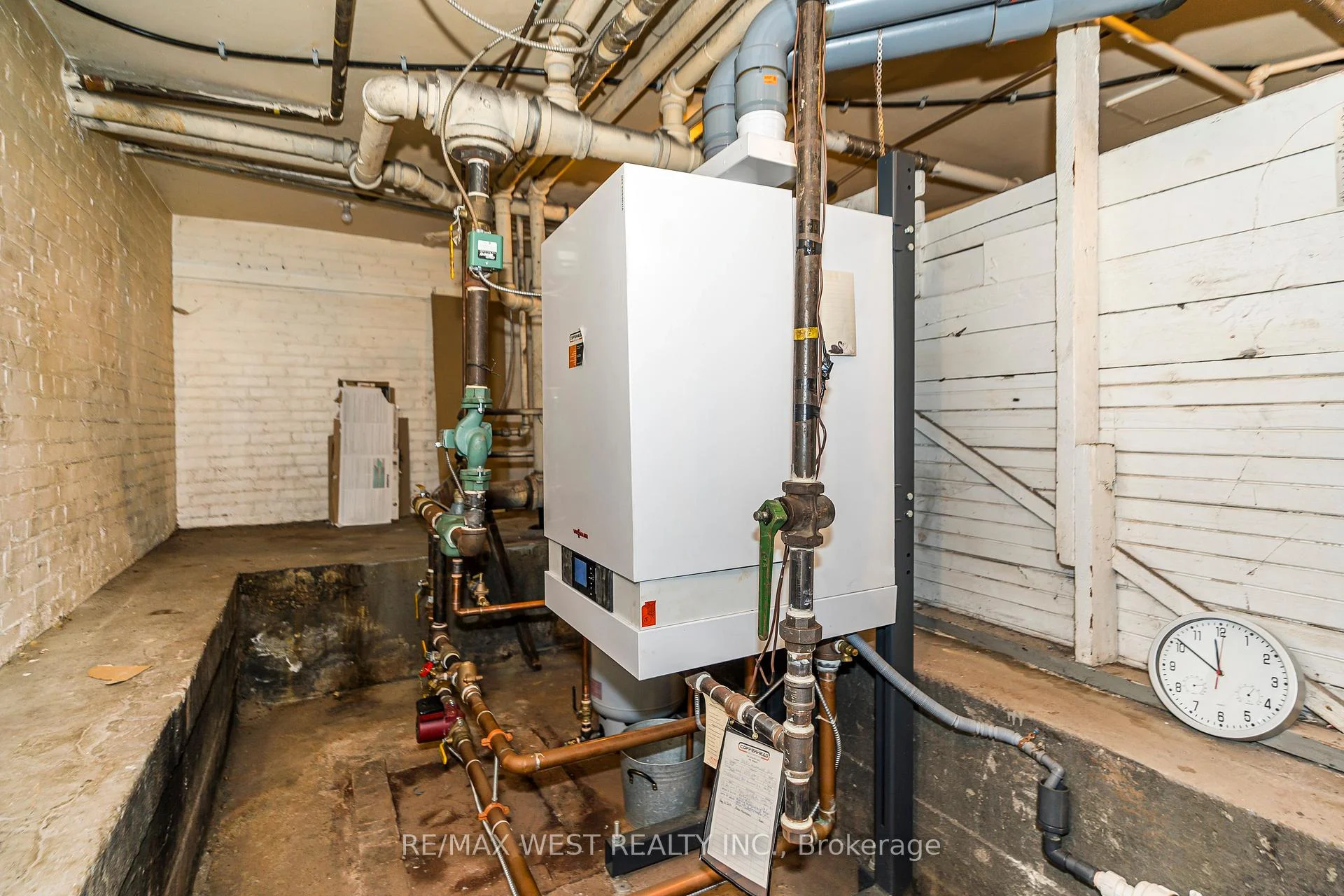 Photo 17 of 9B Humewood Drive, Toronto, Humewood-Cedarvale — HOMEH