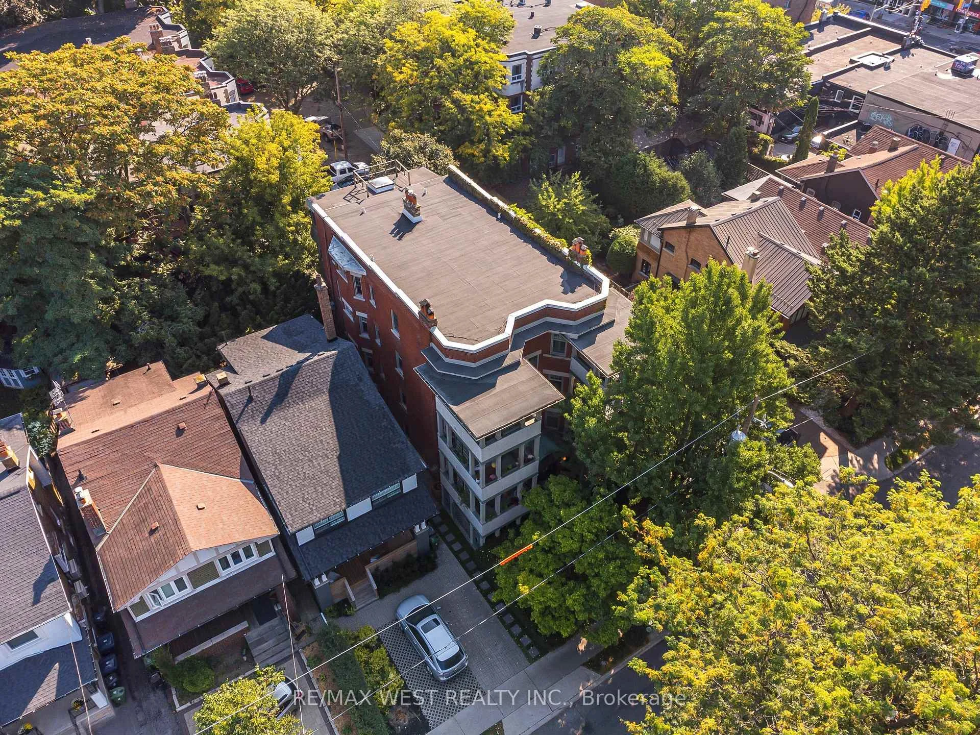 Photo 38 of 9B Humewood Drive, Toronto, Humewood-Cedarvale — HOMEH