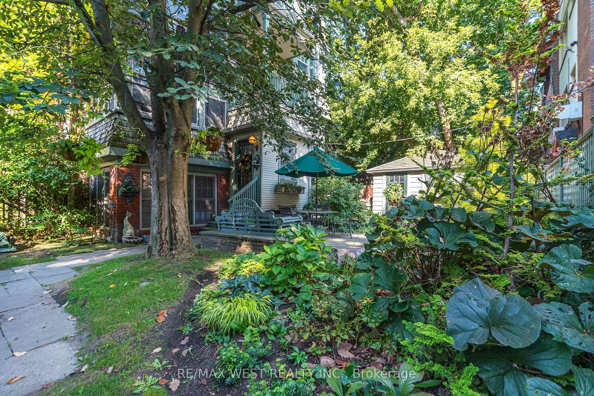 Photo 83 of 9B Humewood Drive, Toronto, Humewood-Cedarvale — HOMEH