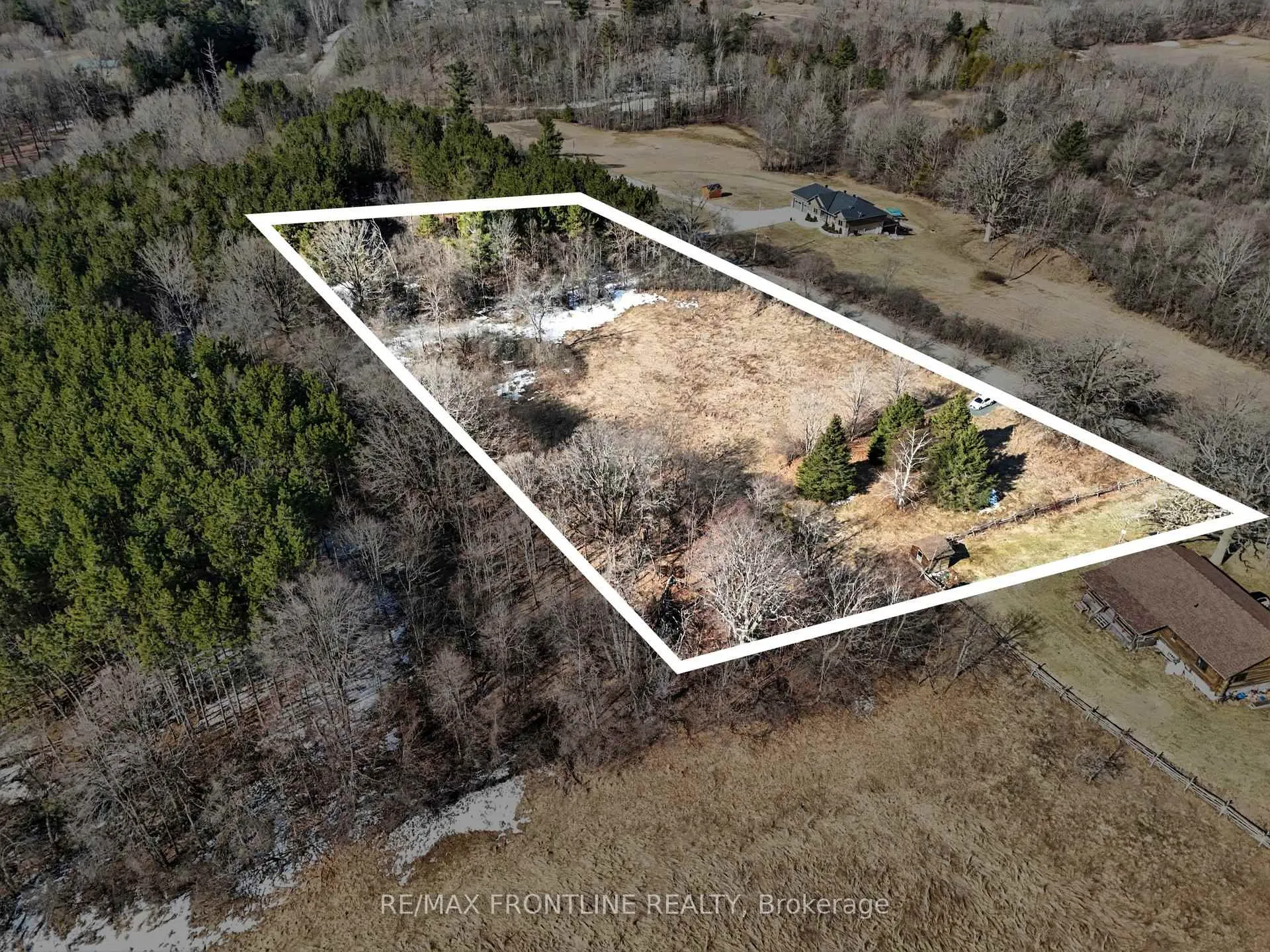 Photo 1 of 543 Mackay Line, Tay Valley, Bathurst/Burgess & Sherbrooke (Bathurst) Twp — HOMEH