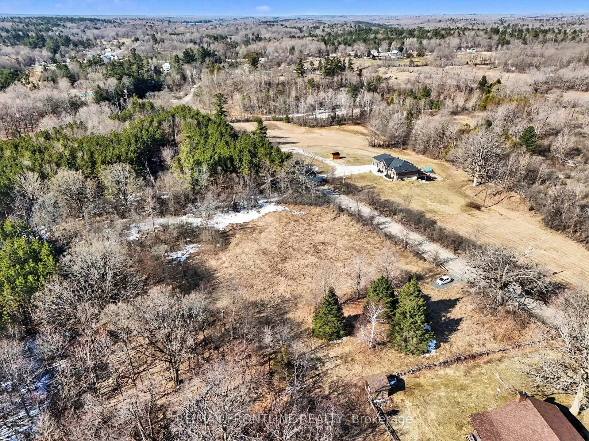 Photo 7 of 543 Mackay Line, Tay Valley, Bathurst/Burgess & Sherbrooke (Bathurst) Twp — HOMEH