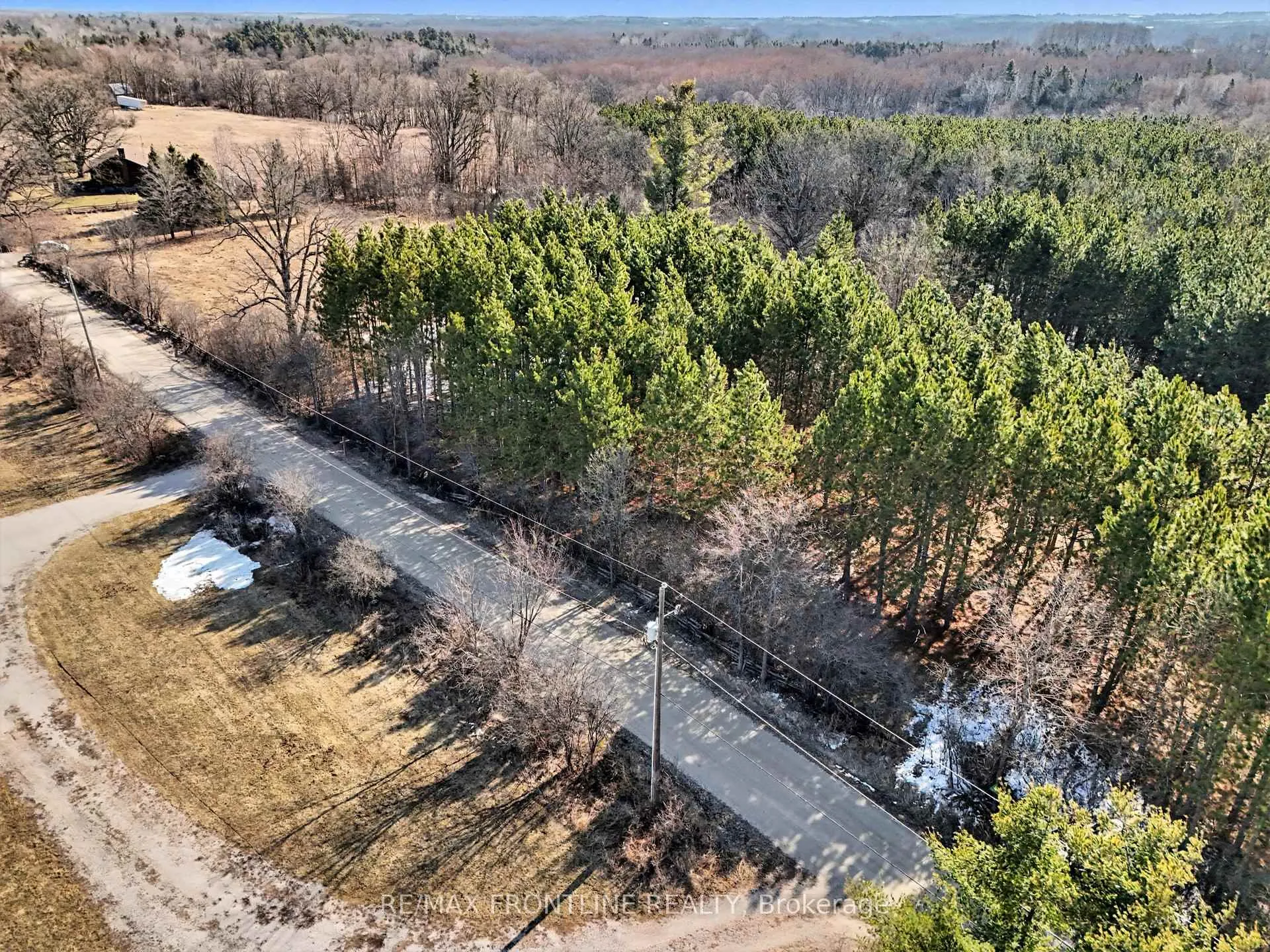 Photo 10 of 543 Mackay Line, Tay Valley, Bathurst/Burgess & Sherbrooke (Bathurst) Twp — HOMEH