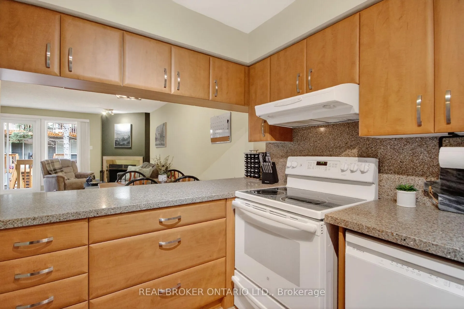 Photo 7 of 418 Briston Private, Ottawa, Hunt Club Park — HOMEH