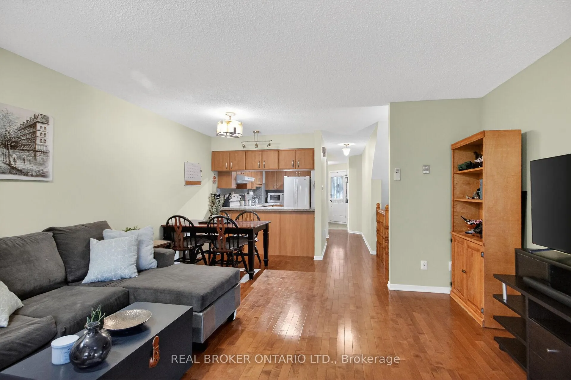 Photo 17 of 418 Briston Private, Ottawa, Hunt Club Park — HOMEH