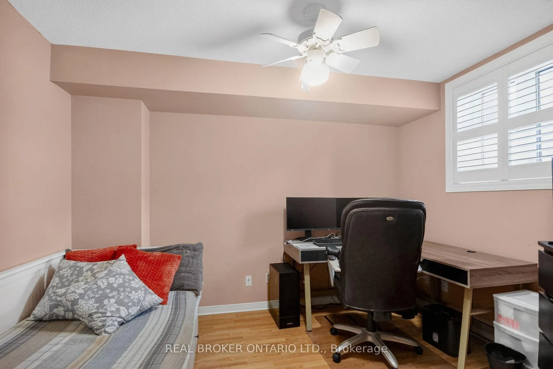 Photo 22 of 418 Briston Private, Ottawa, Hunt Club Park — HOMEH