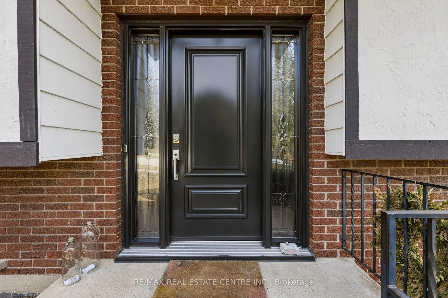 Photo 3 of 12 Shadybrook Crescent, Guelph, Kortright West — HOMEH