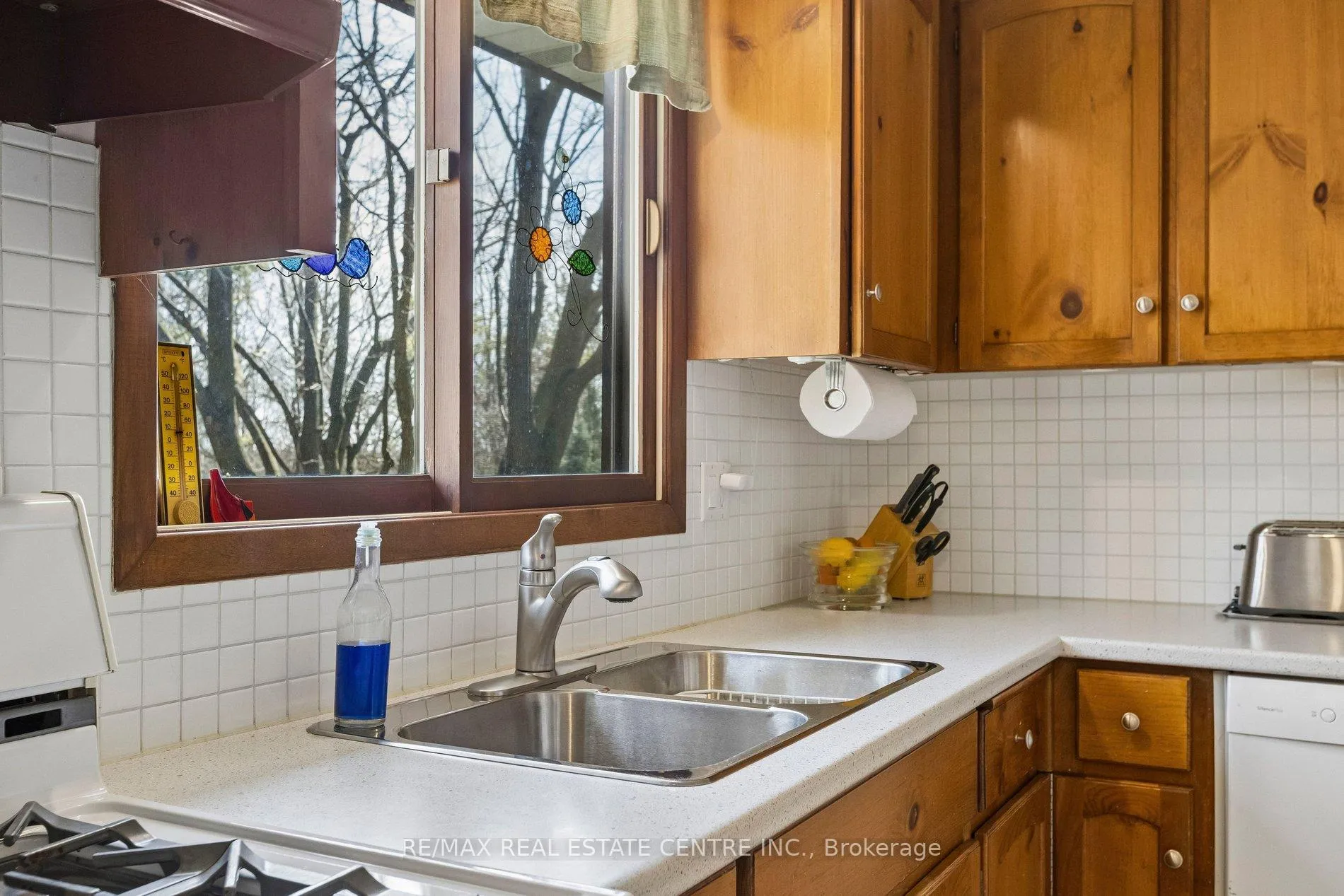 Photo 16 of 12 Shadybrook Crescent, Guelph, Kortright West — HOMEH