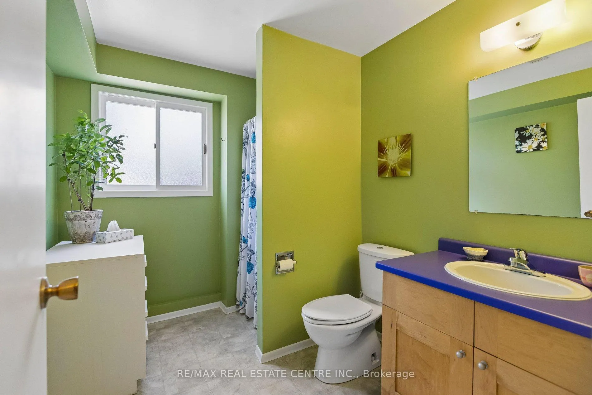 Photo 36 of 12 Shadybrook Crescent, Guelph, Kortright West — HOMEH