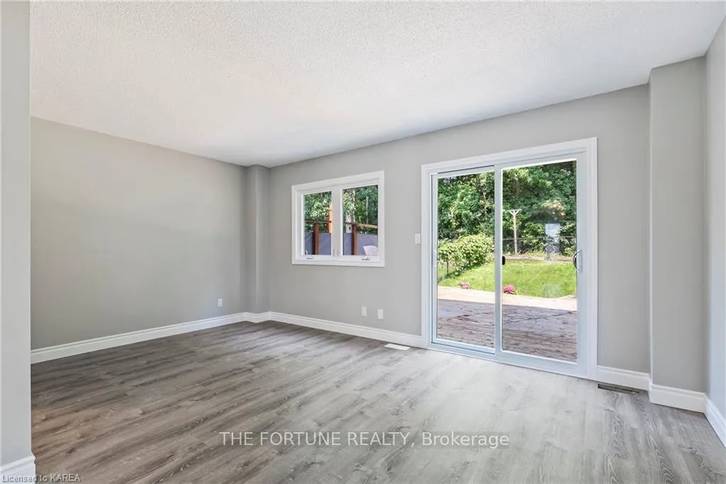 Photo 7 of 293 Grandtrunk Avenue E, Kingston, East Gardiners Rd — HOMEH