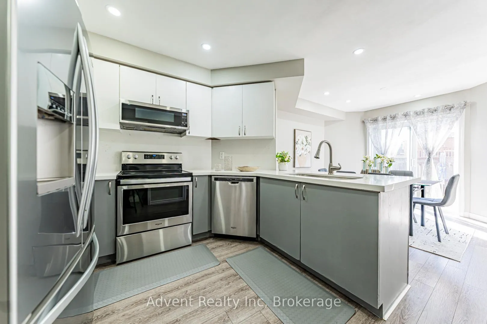 Photo 10 of 16 Hibbard Drive, Ajax, Central — HOMEH