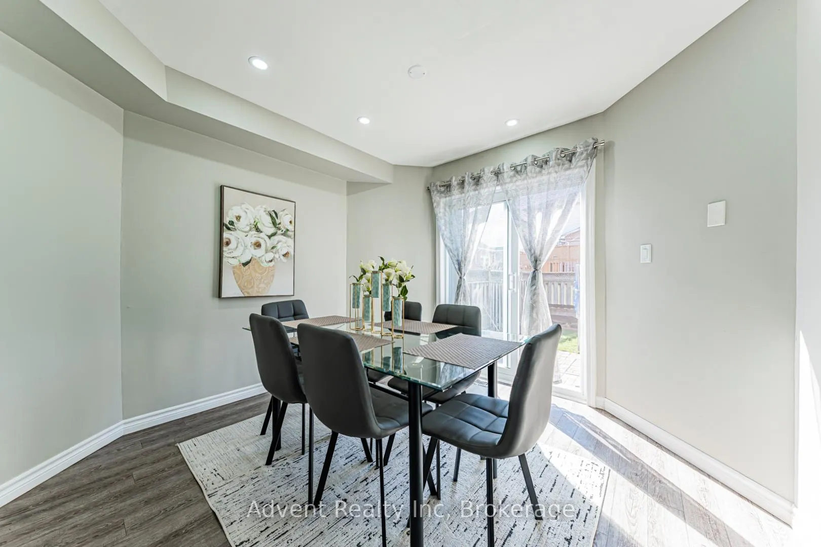 Photo 14 of 16 Hibbard Drive, Ajax, Central — HOMEH