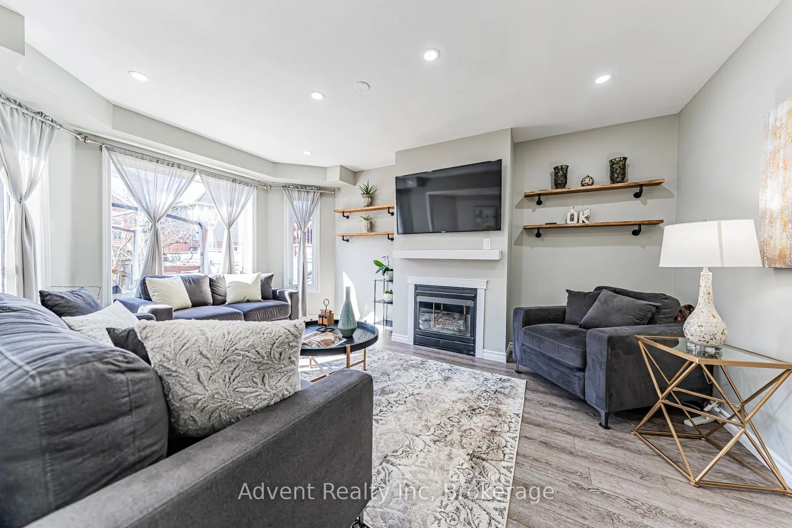 Photo 15 of 16 Hibbard Drive, Ajax, Central — HOMEH