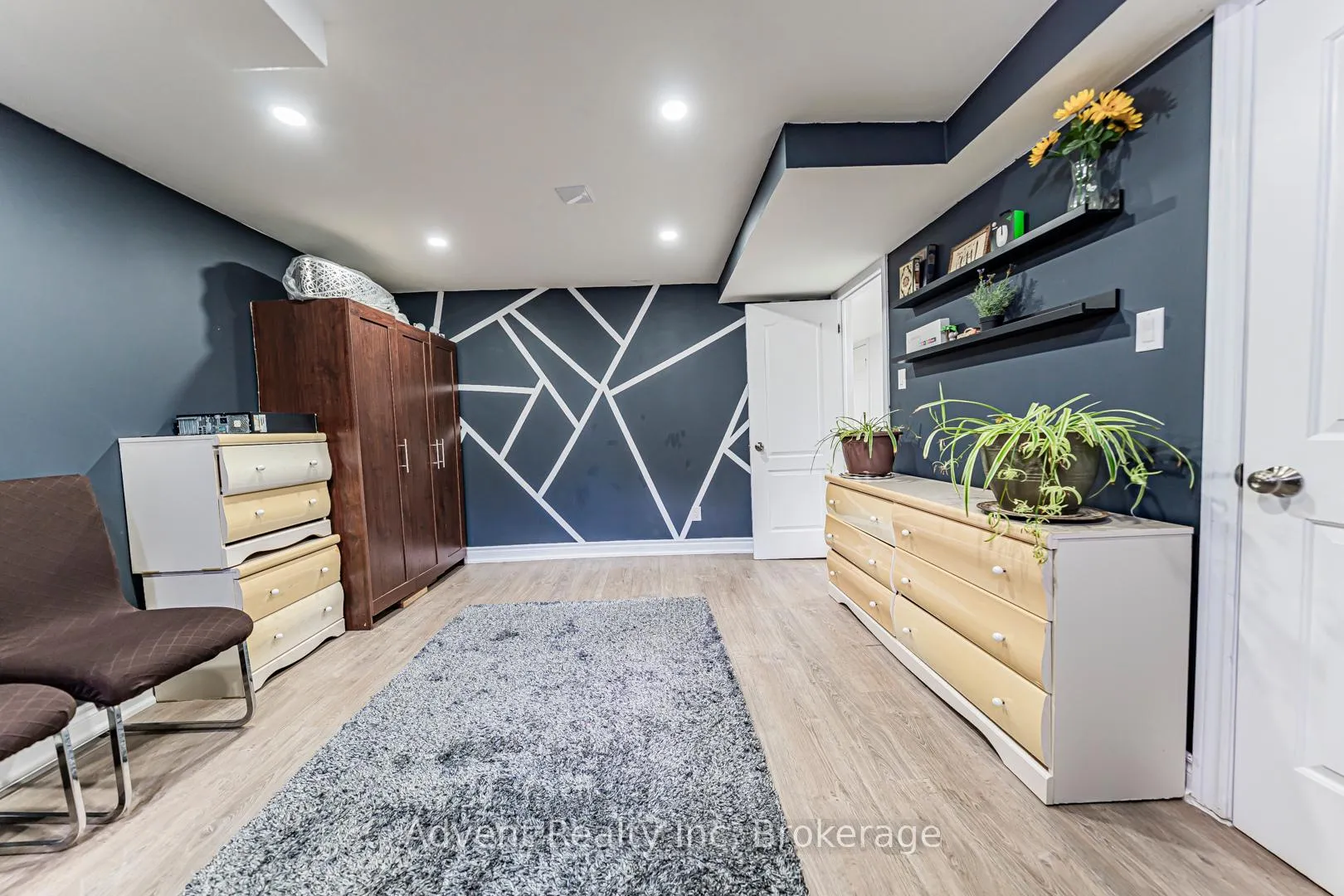 Photo 42 of 16 Hibbard Drive, Ajax, Central — HOMEH