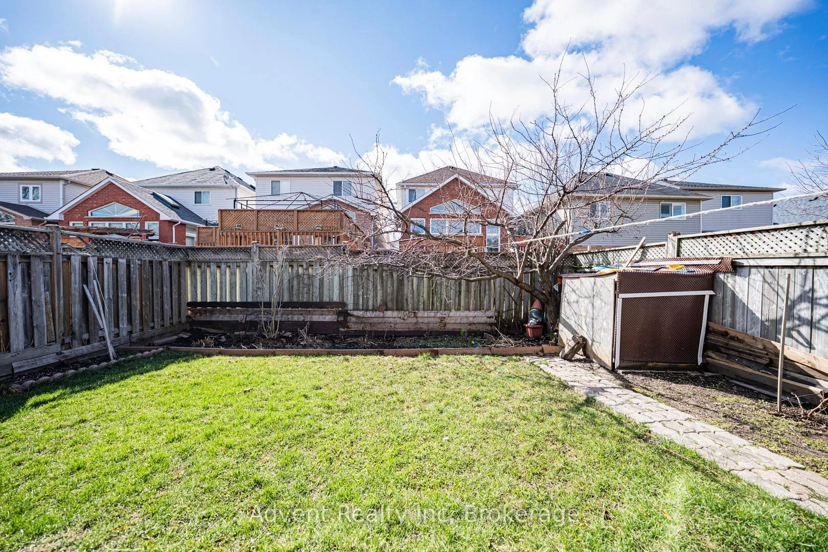 Photo 43 of 16 Hibbard Drive, Ajax, Central — HOMEH