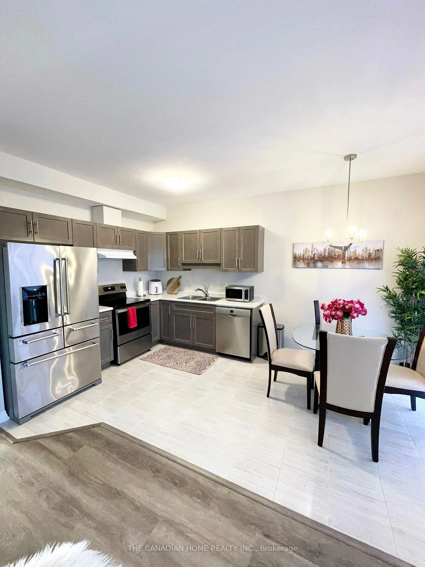 Photo 16 of 7356 Marvel Drive, Niagara Falls, Brown — HOMEH