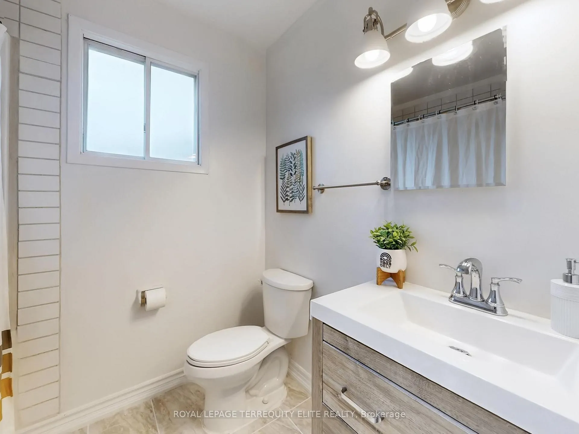 Photo 24 of 68 Ashridge Drive, Scarborough, Agincourt North — HOMEH