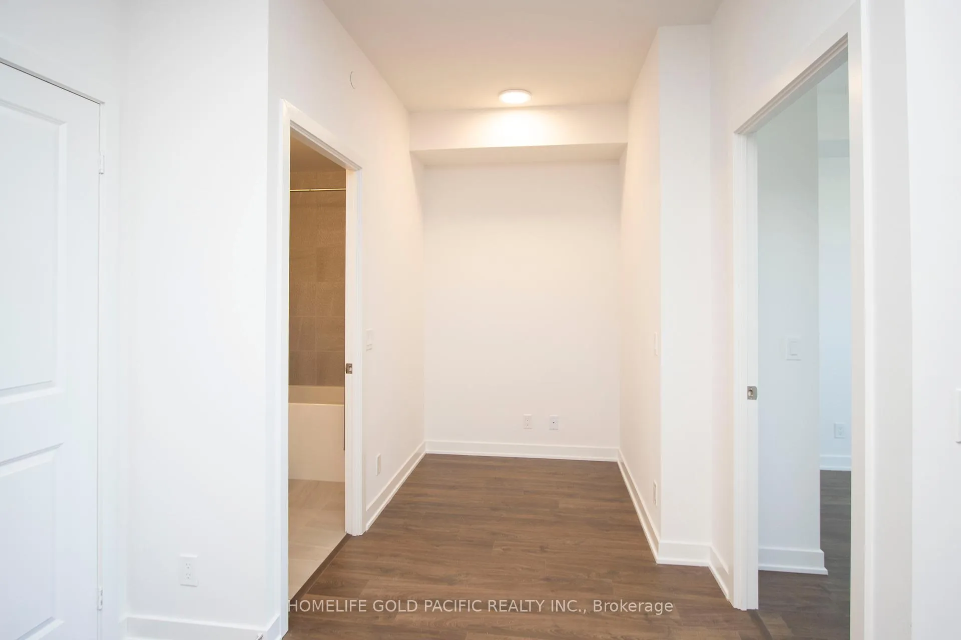 Photo 11 of Unit 1506, 30 Upper Mall Way, Vaughan, Brownridge — HOMEH