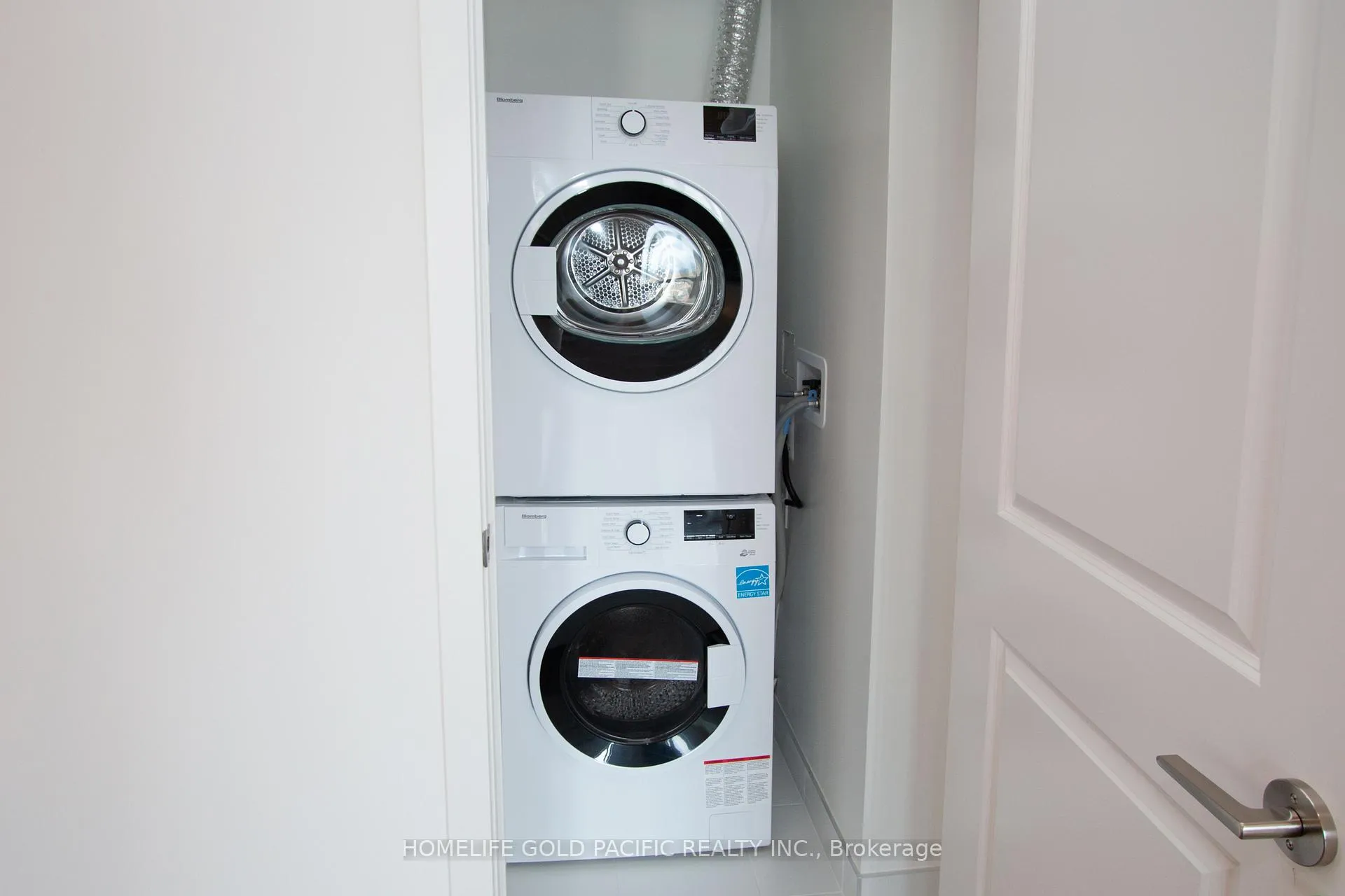 Photo 13 of Unit 1506, 30 Upper Mall Way, Vaughan, Brownridge — HOMEH