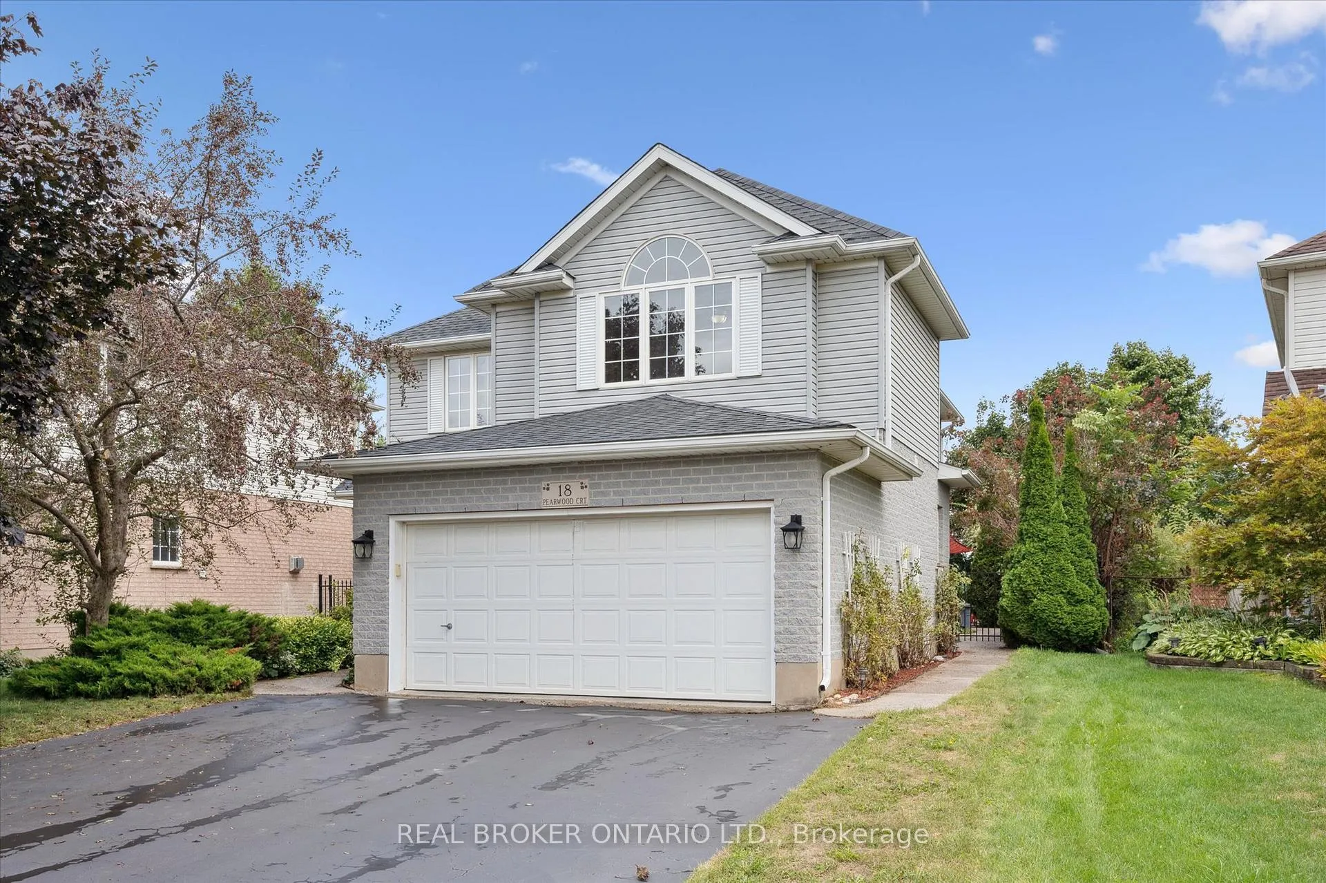Front of 18 Pearwood Court