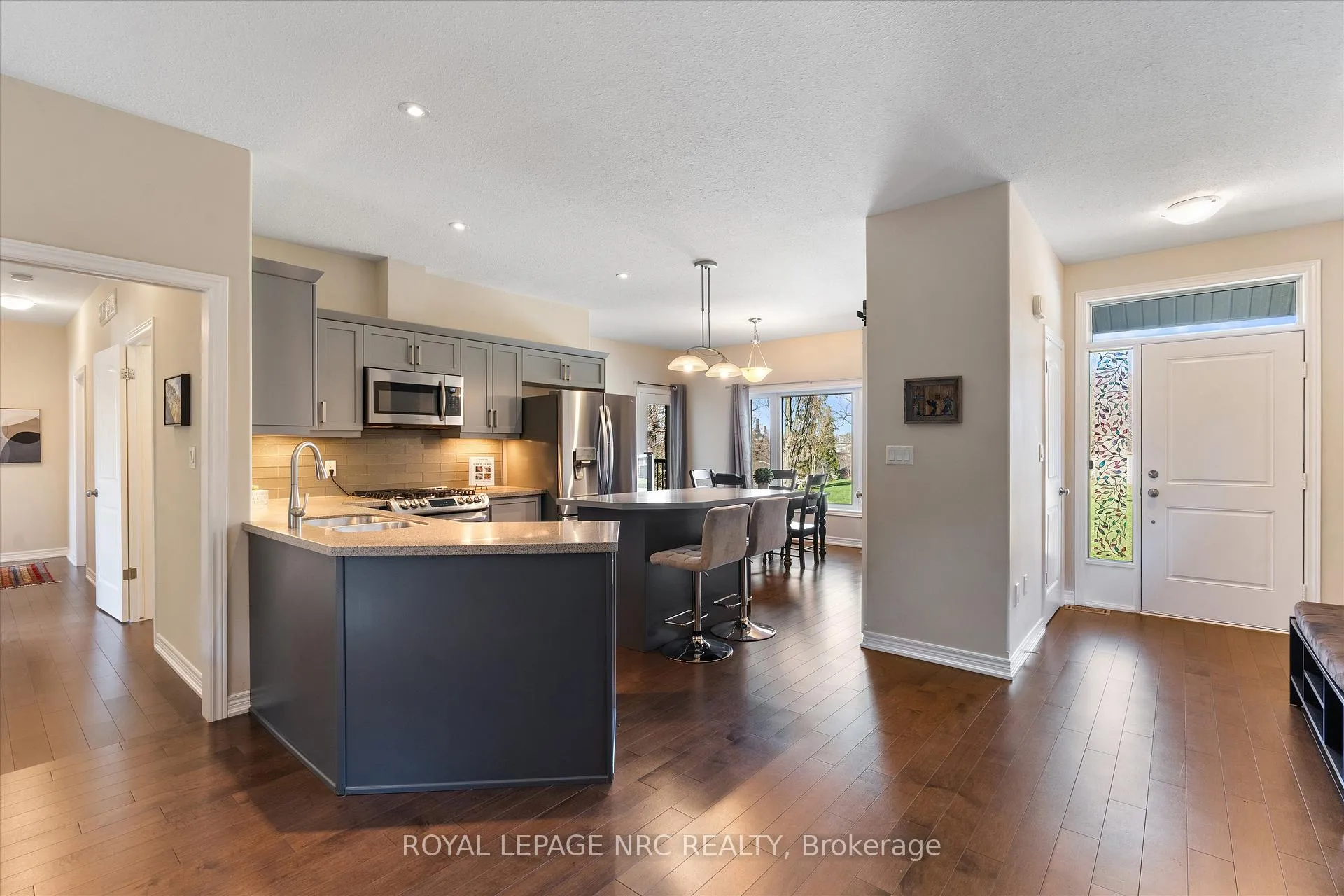 Photo 7 of 4 Rodman Hall Drive, St. Catharines, Western Hill — HOMEH