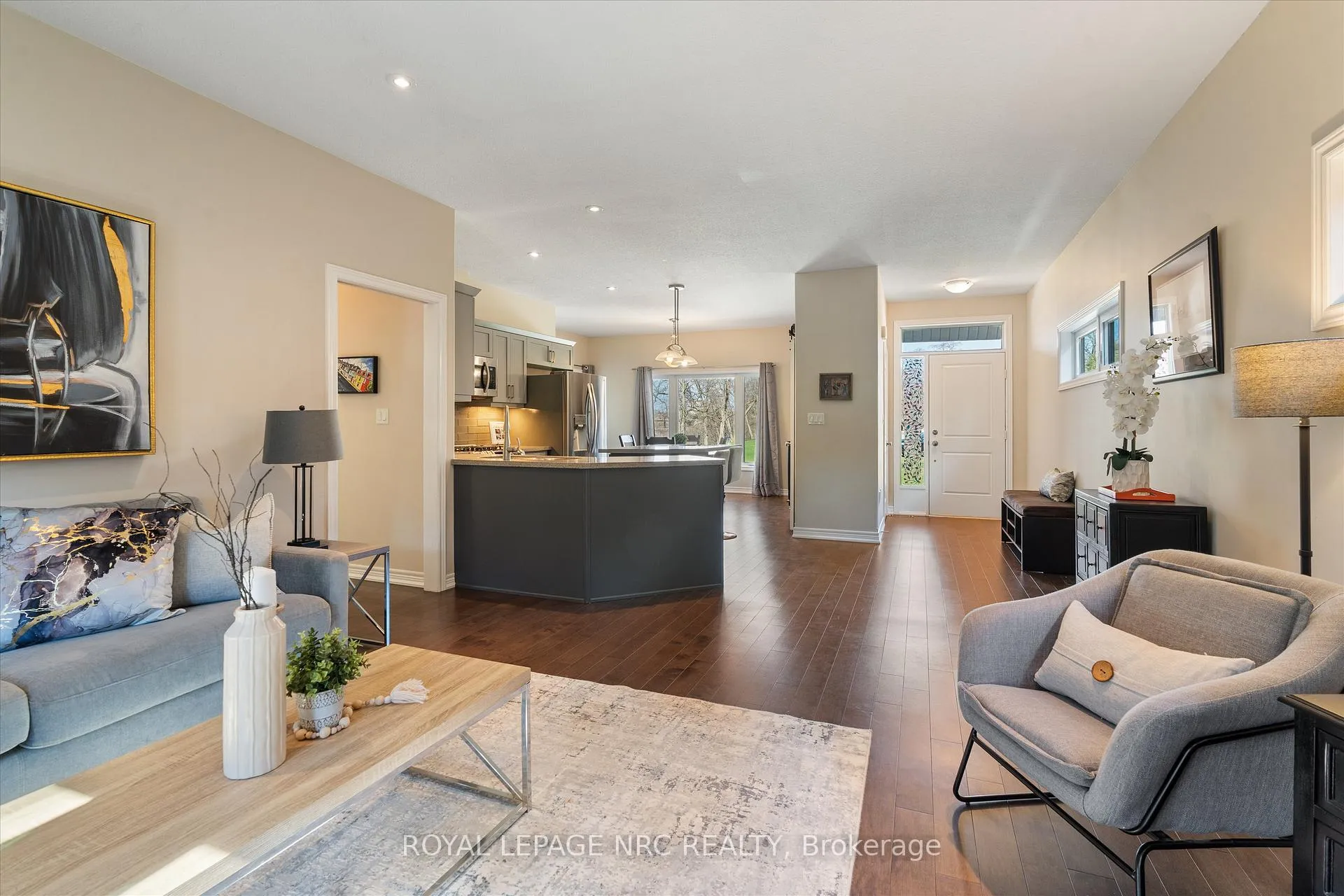 Photo 13 of 4 Rodman Hall Drive, St. Catharines, Western Hill — HOMEH