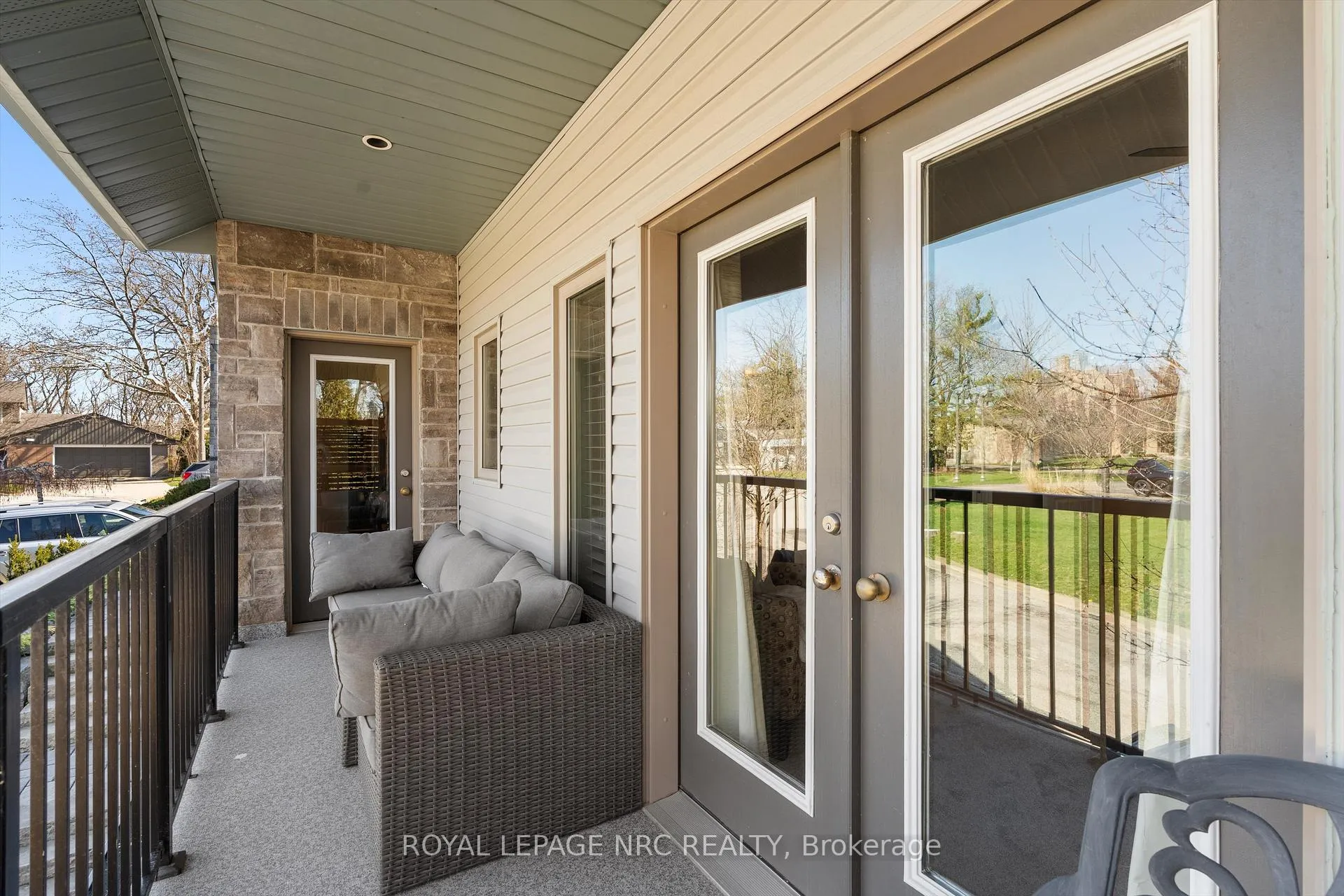 Photo 19 of 4 Rodman Hall Drive, St. Catharines, Western Hill — HOMEH