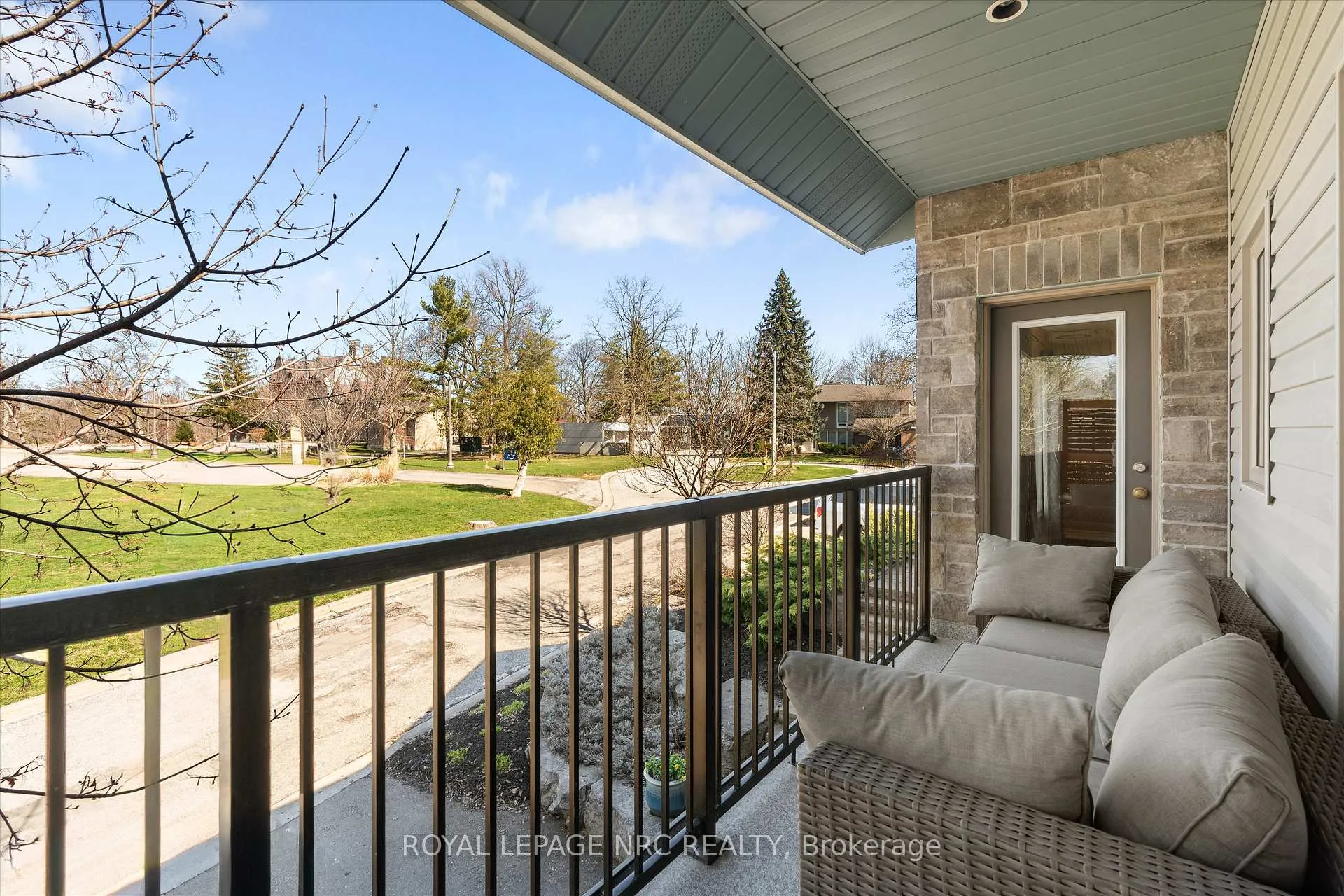 Photo 20 of 4 Rodman Hall Drive, St. Catharines, Western Hill — HOMEH