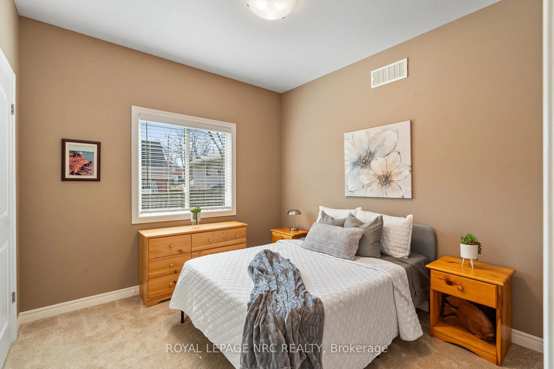 Photo 22 of 4 Rodman Hall Drive, St. Catharines, Western Hill — HOMEH