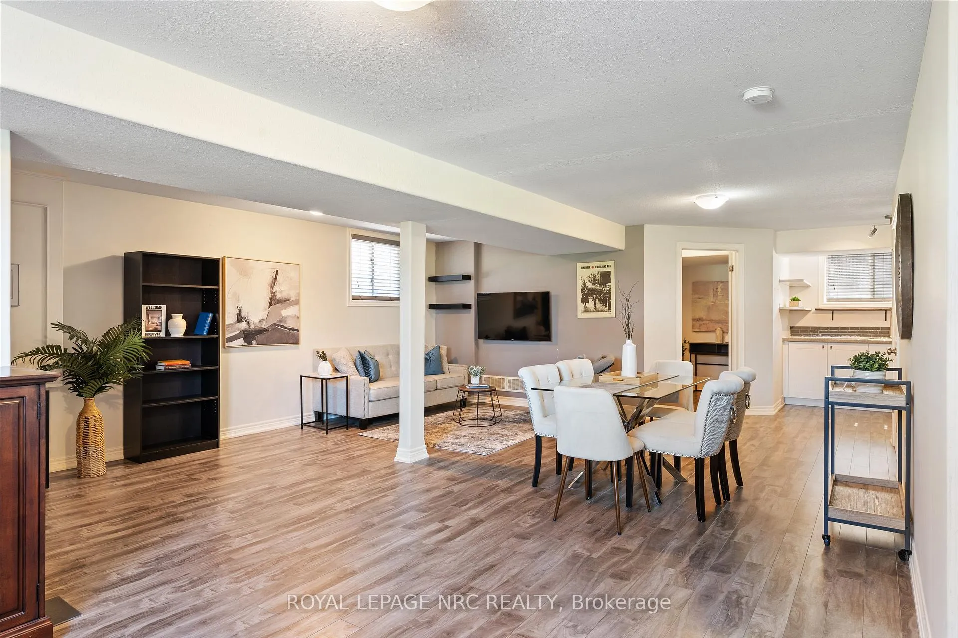 Photo 25 of 4 Rodman Hall Drive, St. Catharines, Western Hill — HOMEH