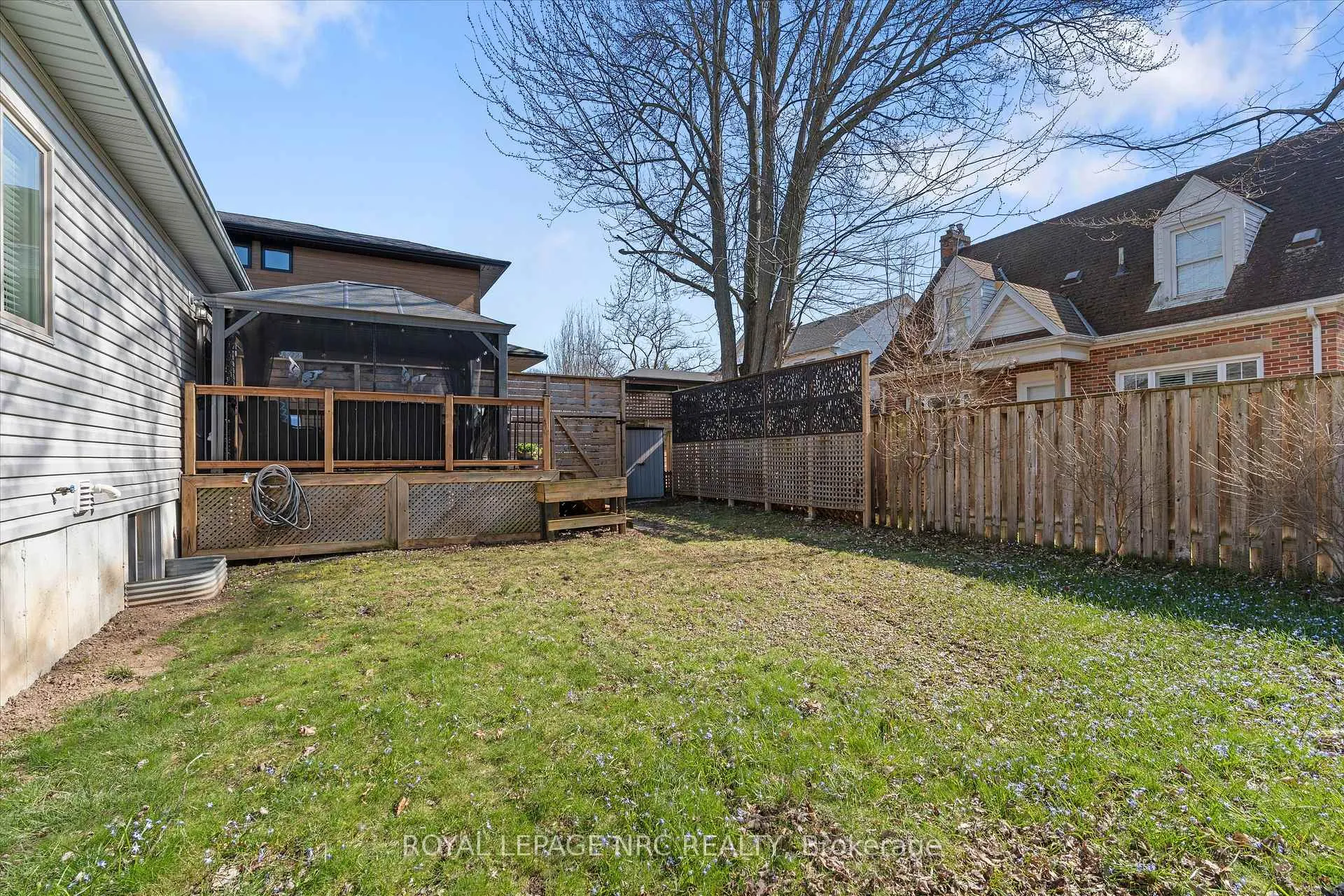 Photo 38 of 4 Rodman Hall Drive, St. Catharines, Western Hill — HOMEH