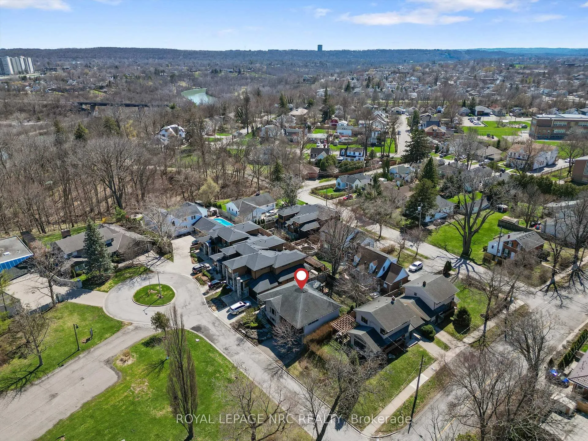 Photo 46 of 4 Rodman Hall Drive, St. Catharines, Western Hill — HOMEH