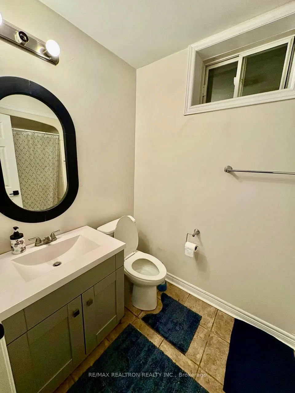 Photo 6 of 210 Old Yonge #Basement Street, Aurora, Aurora Village — HOMEH