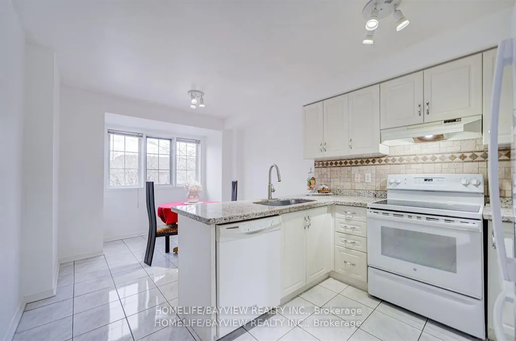 Photo 8 of 15 Bowler Street, Aurora, Bayview Wellington — HOMEH