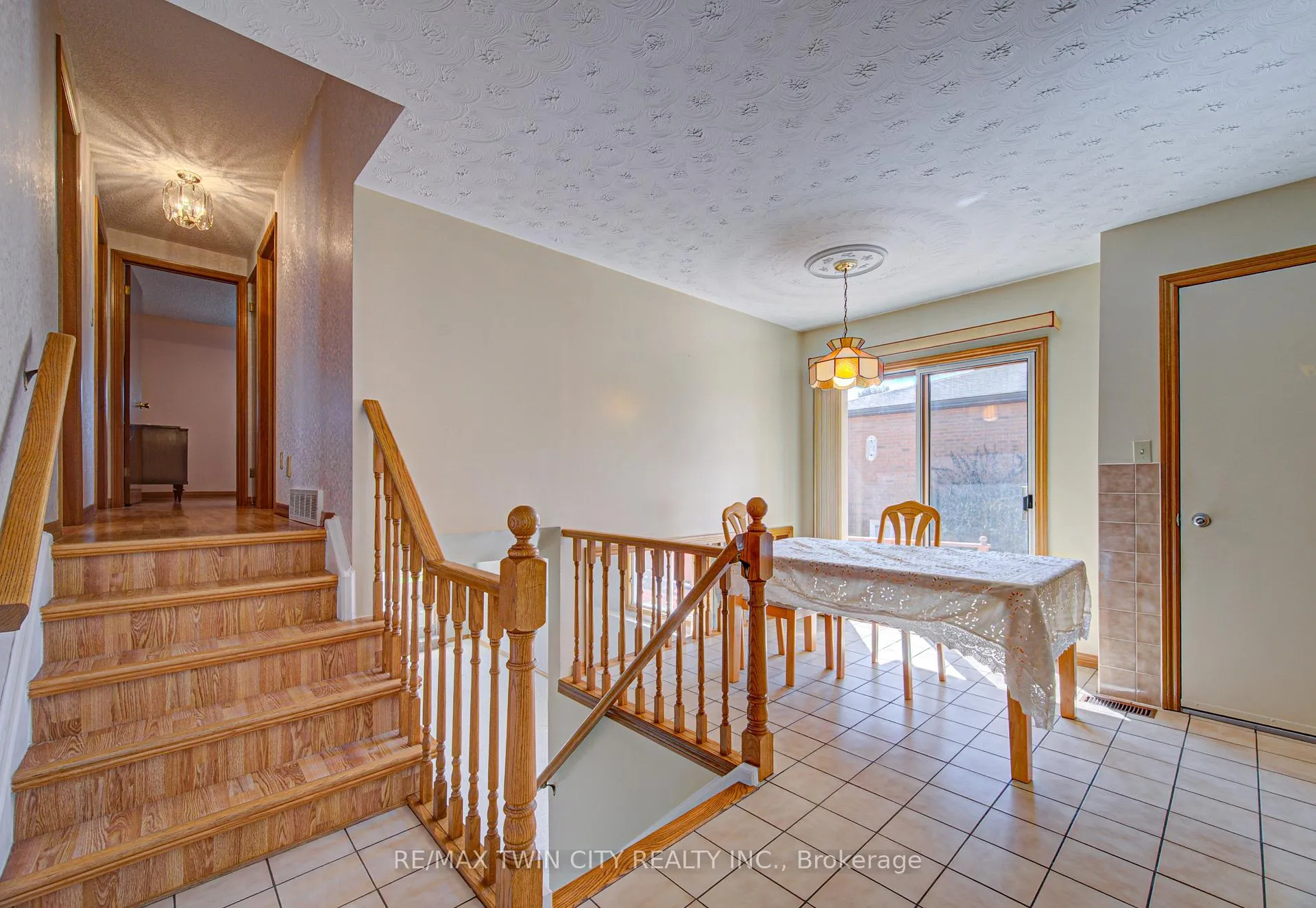 Photo 8 of 43 Quaiser Street, Kitchener — HOMEH