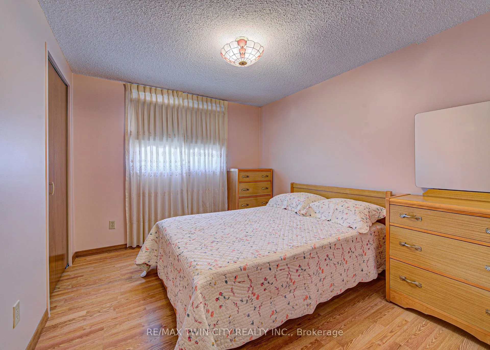 Photo 17 of 43 Quaiser Street, Kitchener — HOMEH
