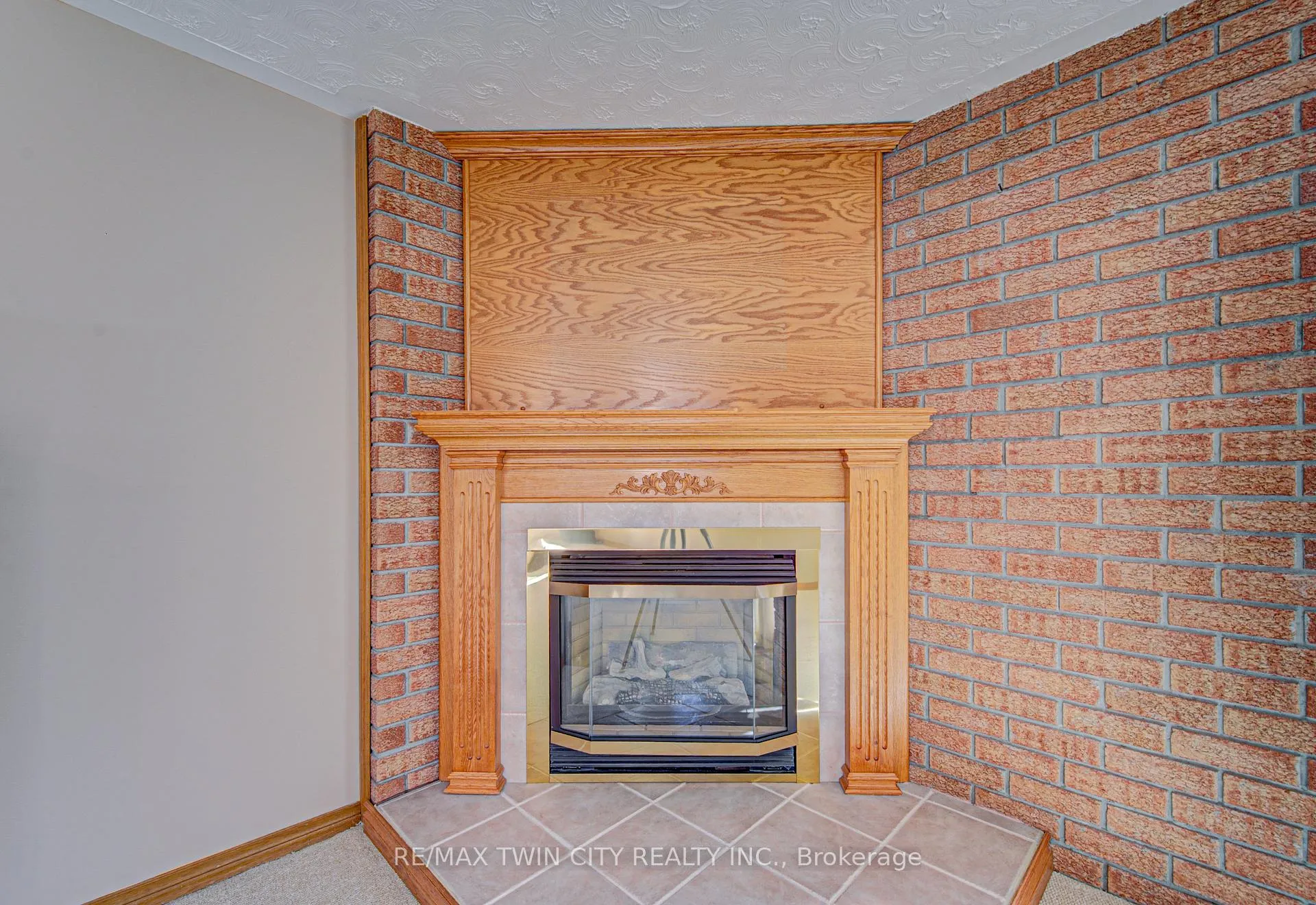 Photo 23 of 43 Quaiser Street, Kitchener — HOMEH