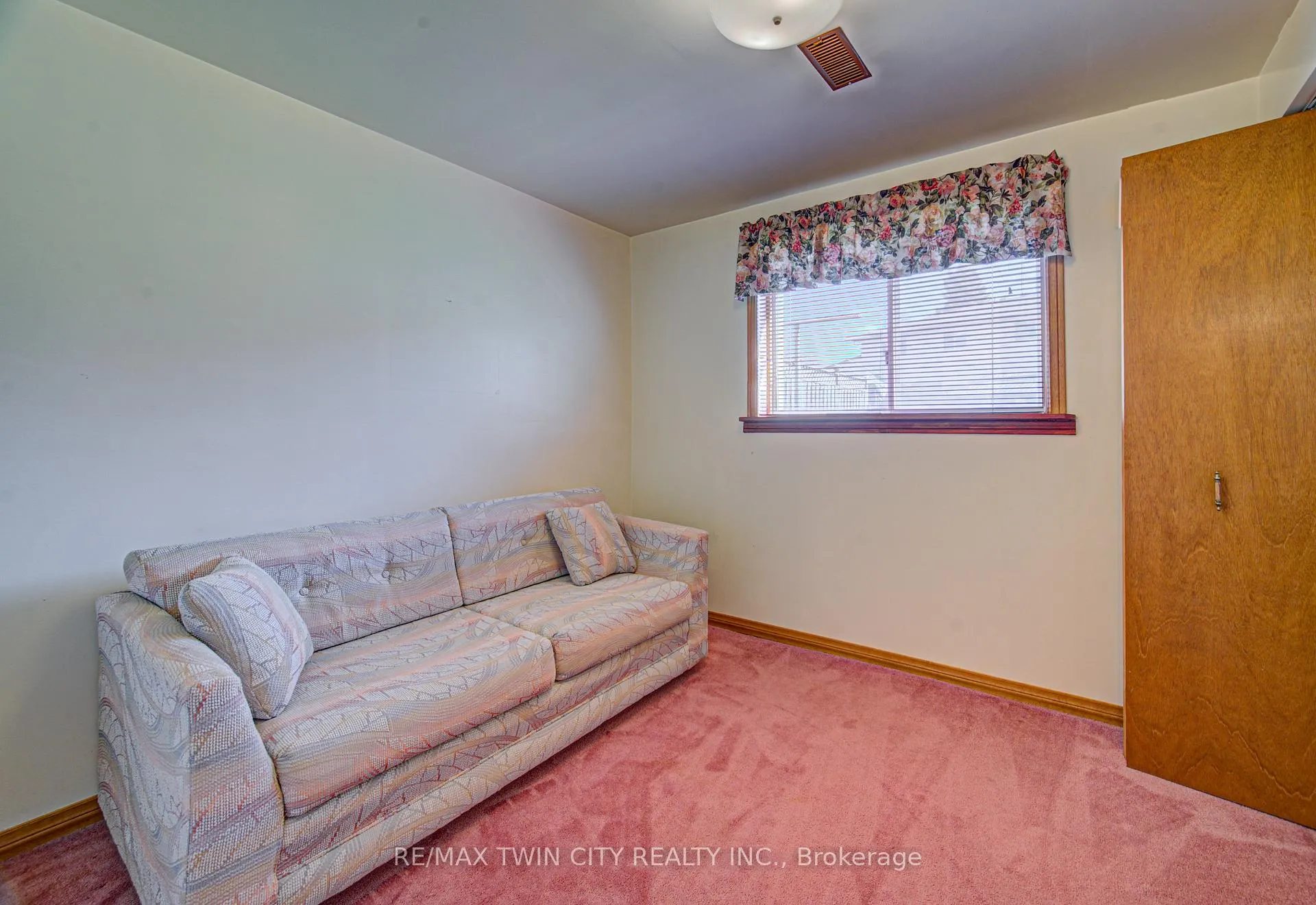 Photo 26 of 43 Quaiser Street, Kitchener — HOMEH