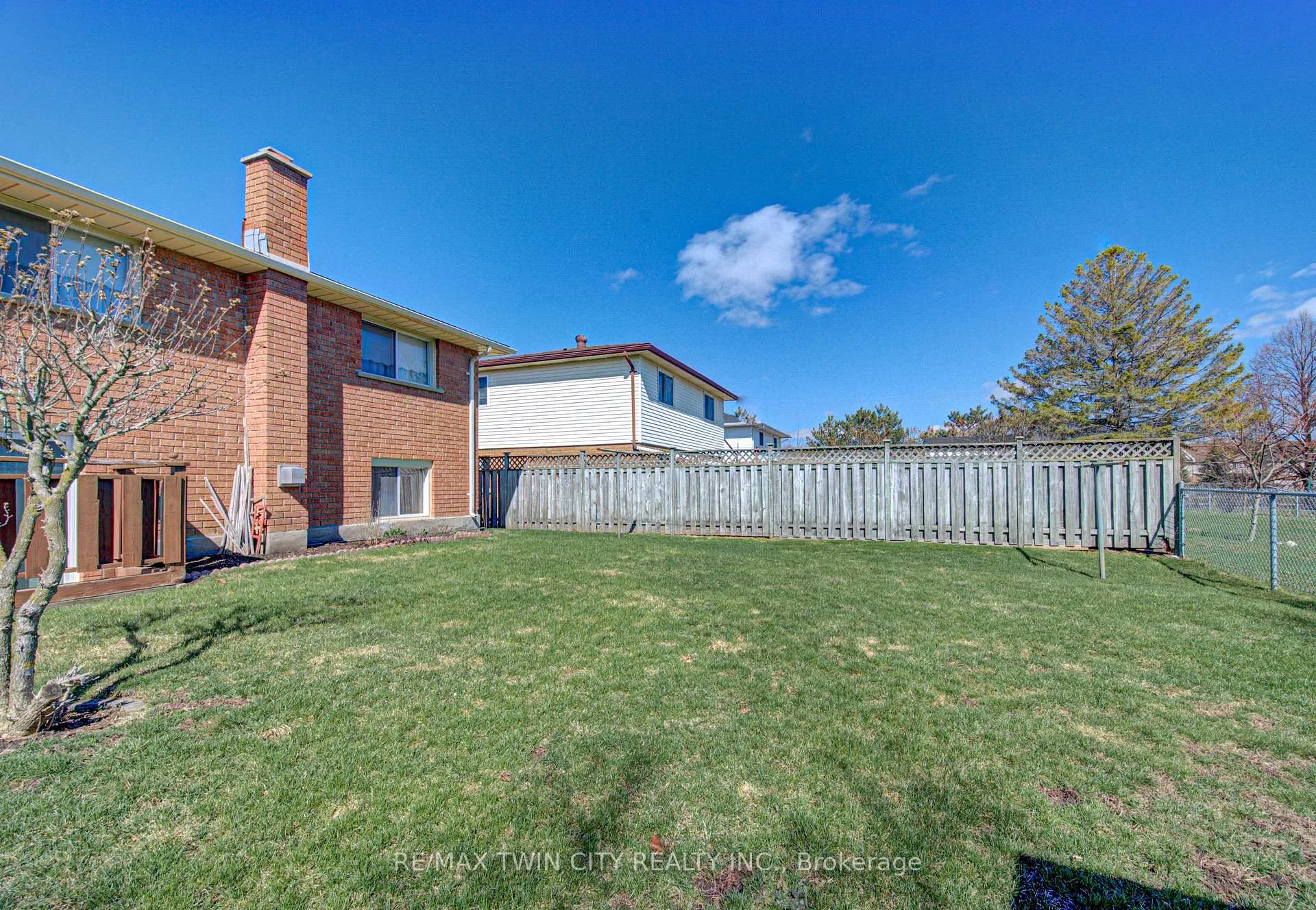 Photo 37 of 43 Quaiser Street, Kitchener — HOMEH