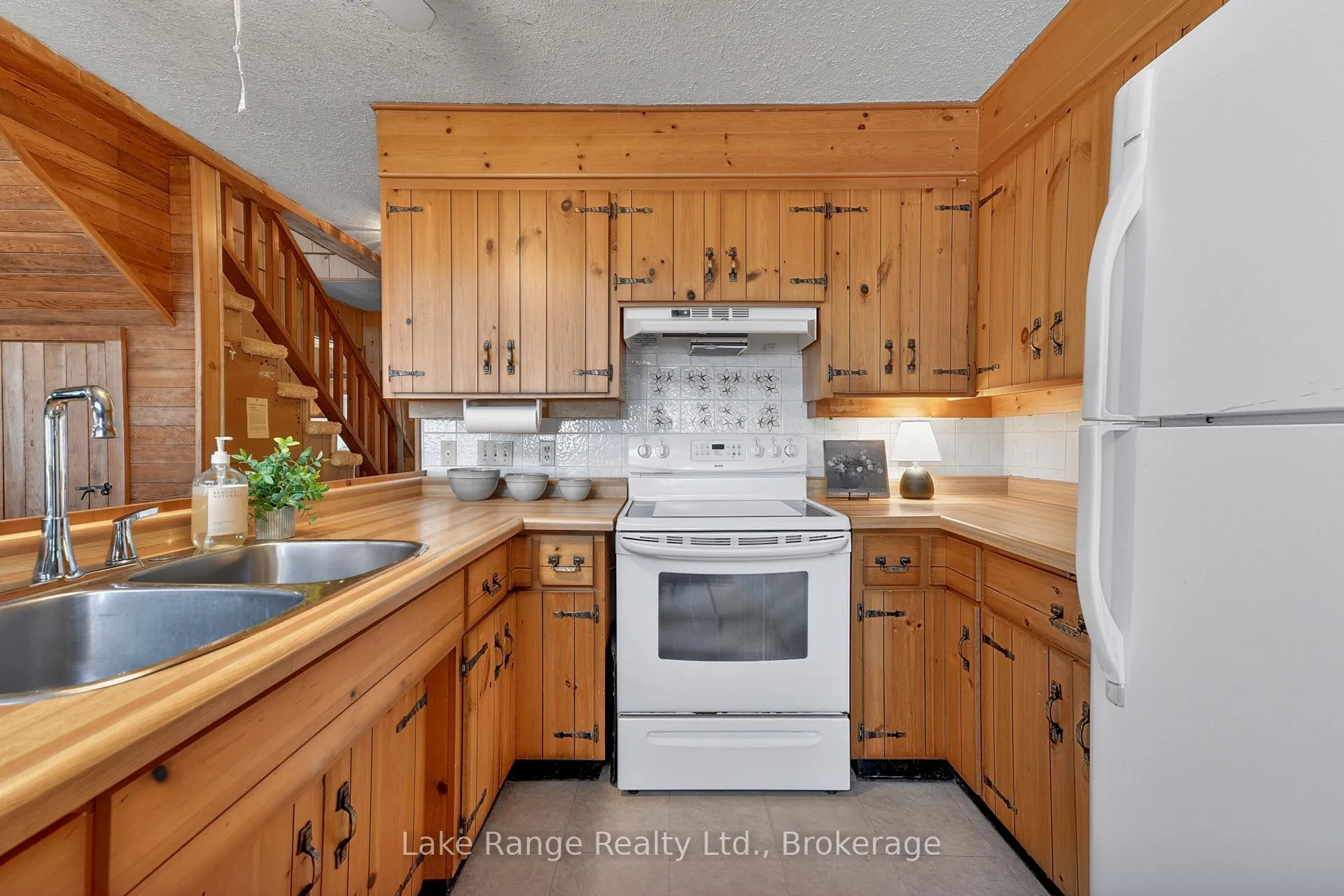 Photo 27 of 124 Bruce Beach Road, Huron-Kinloss — HOMEH