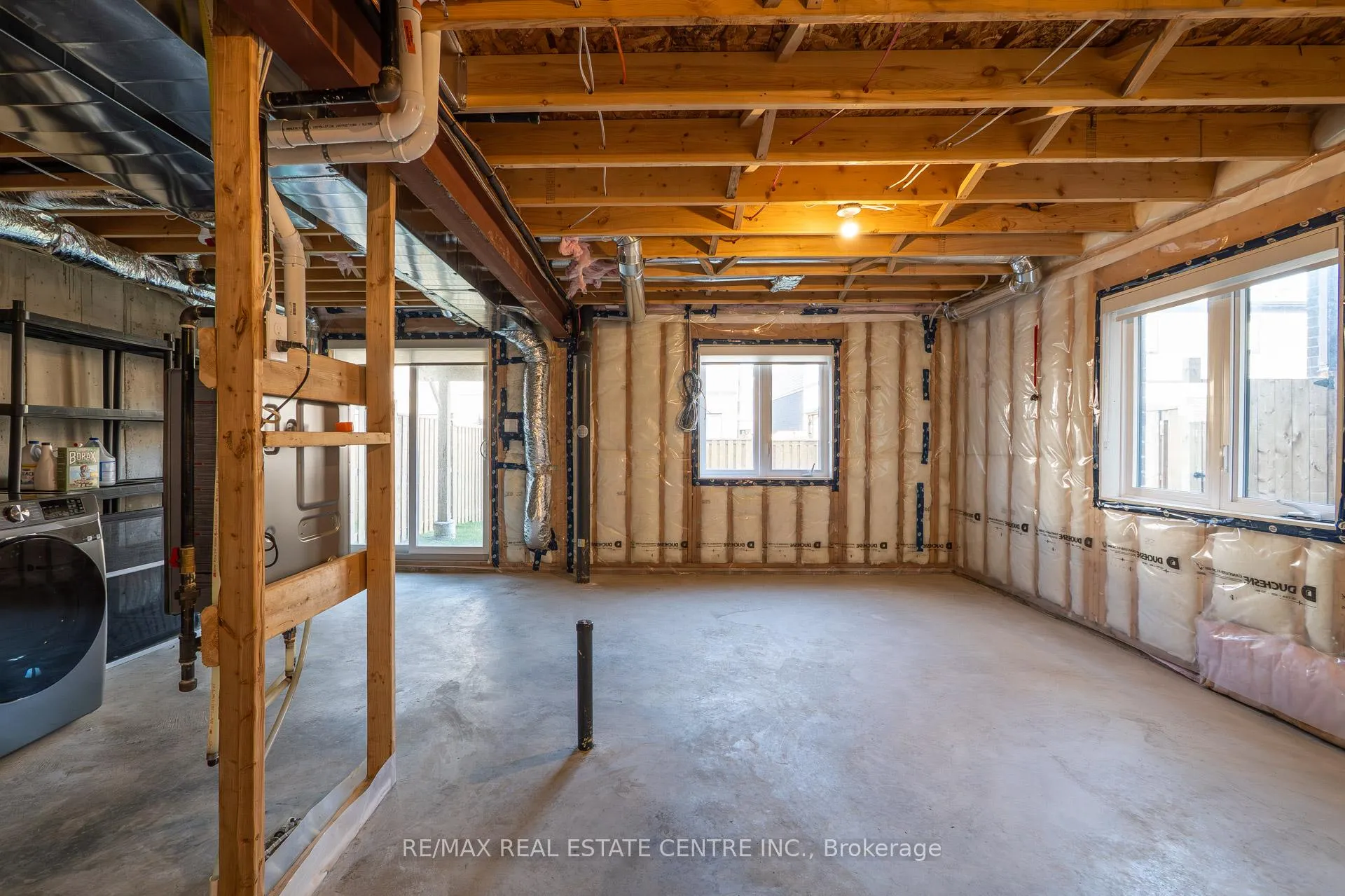 Photo 24 of 47 Bensley Lane, Hamilton, Mountview — HOMEH
