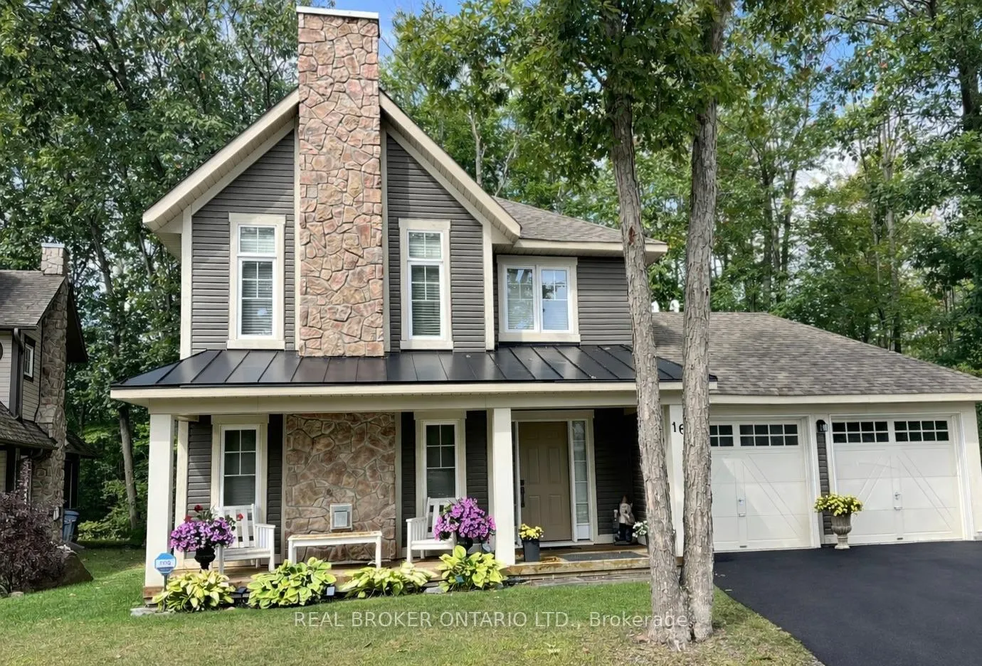 Front of 16 Country Trail