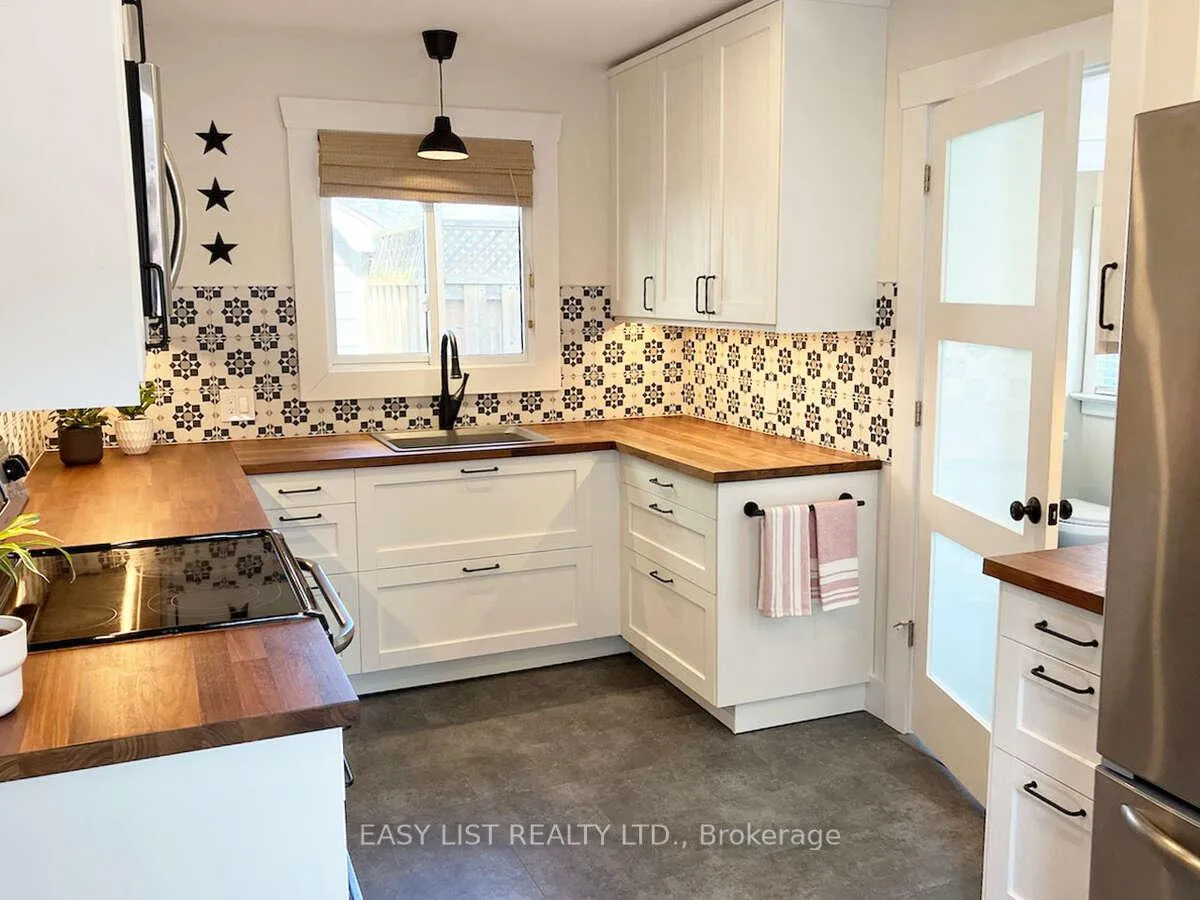 Photo 4 of 433 Davis Street, Port Colborne, Killaly East — HOMEH