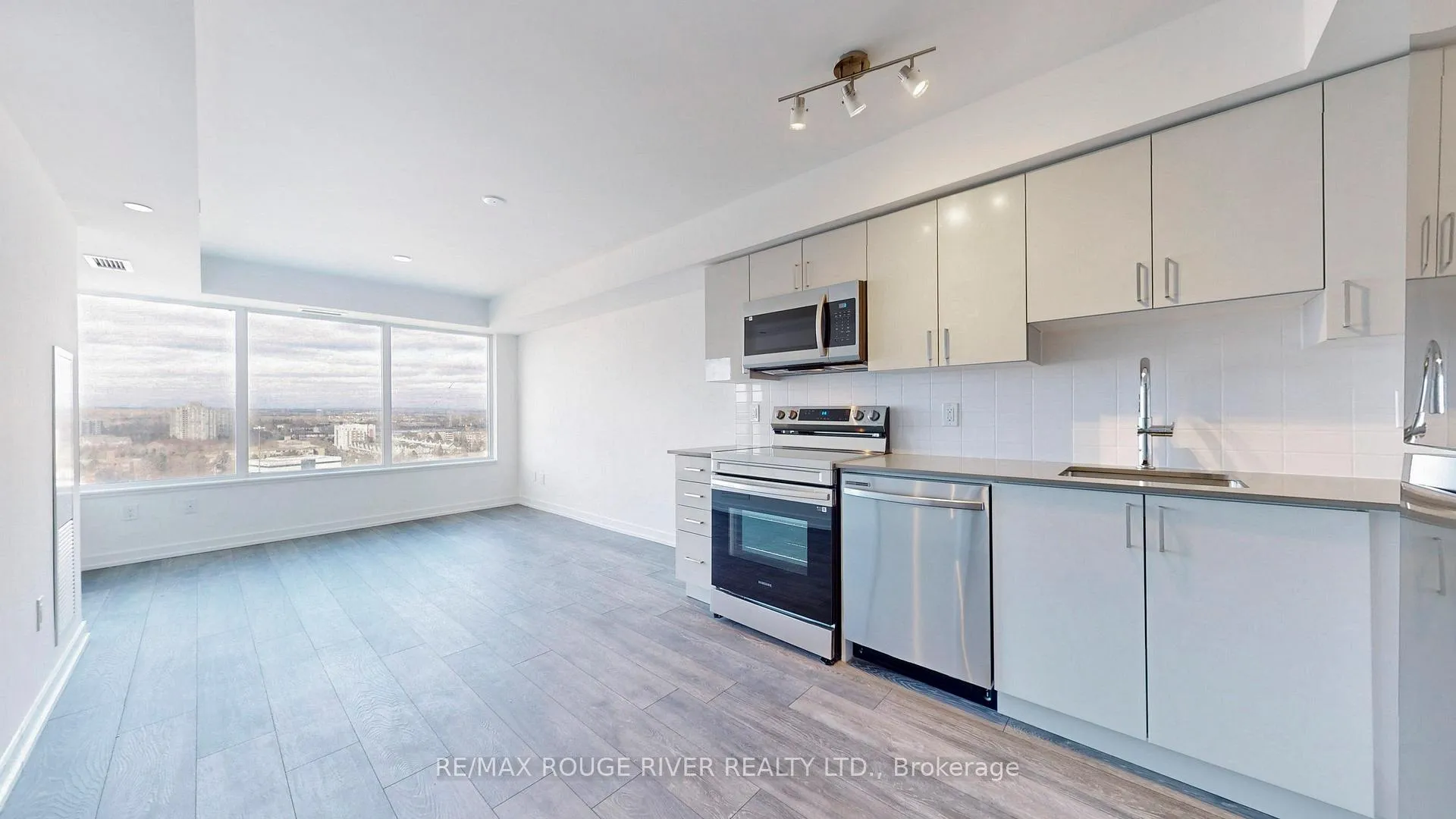 Photo 2 of Unit 1609, 1455 Celebration Drive, Pickering, Bay Ridges — HOMEH
